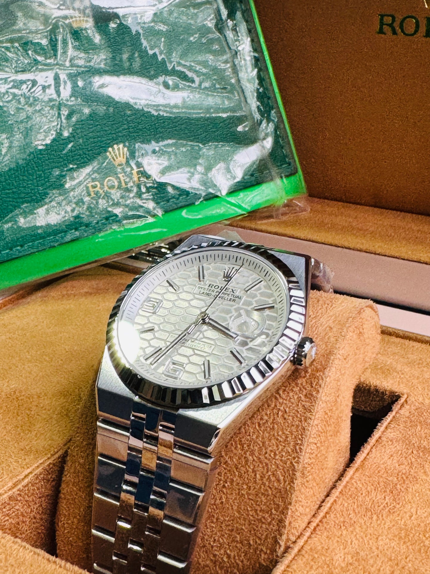 ÚNICO Y EXCLUSIVO RELOJ ROLEX OYSTER PERPETUAL LAND DWELLER- FECHADOR-39 JOYAS 💎 -CRISTAL ZAFIRO- ULTIMO MODELO Y DISEÑO! MÁXIMA ELEGANCIA!!!