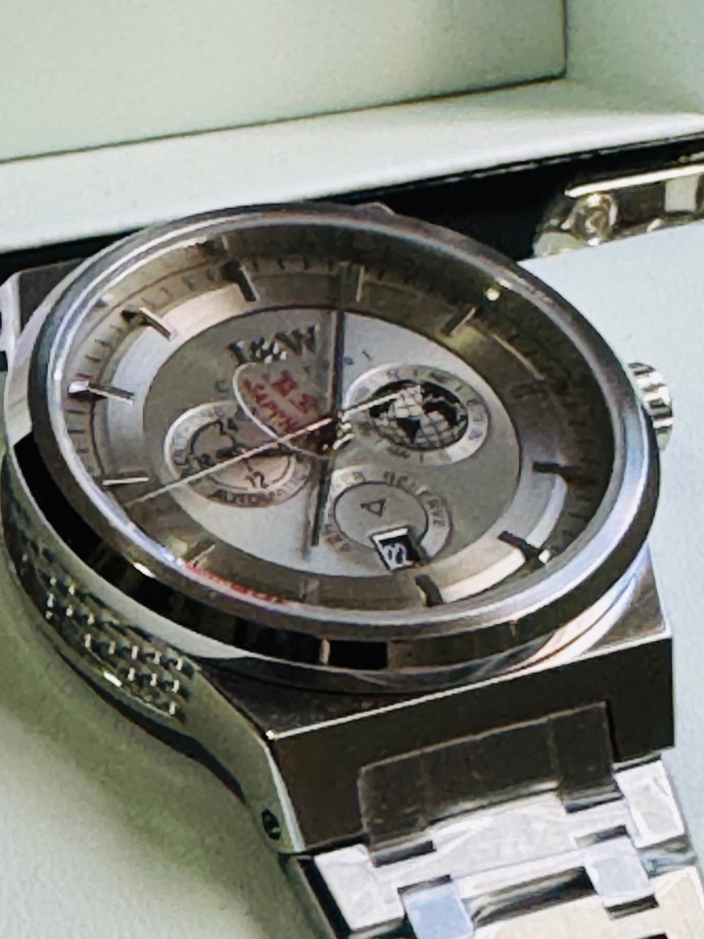 HERMOSO HE INTRINCADO DISEÑO!!!RELOJ I&W AUTOMATICO MECÁNICO-CALENDARIO -42 HORAS DE RESERVA DE CARGA-FECHADOR-DIAL 21 JOYAS 💎 RESISTENTE AL AGUA- ALTA CALIDAD!!! 💯% ORIGINAL