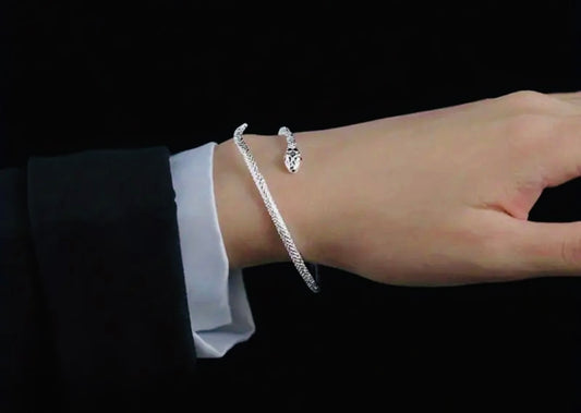 Exquisita, Pulsera Unitalla -Ajustable Unisex - Hipoalergenica-Serpiente Elegante y Linda Pulsera de Serpiente! Perfecto Regalo de  Graduación y Cumpleaños Joyería