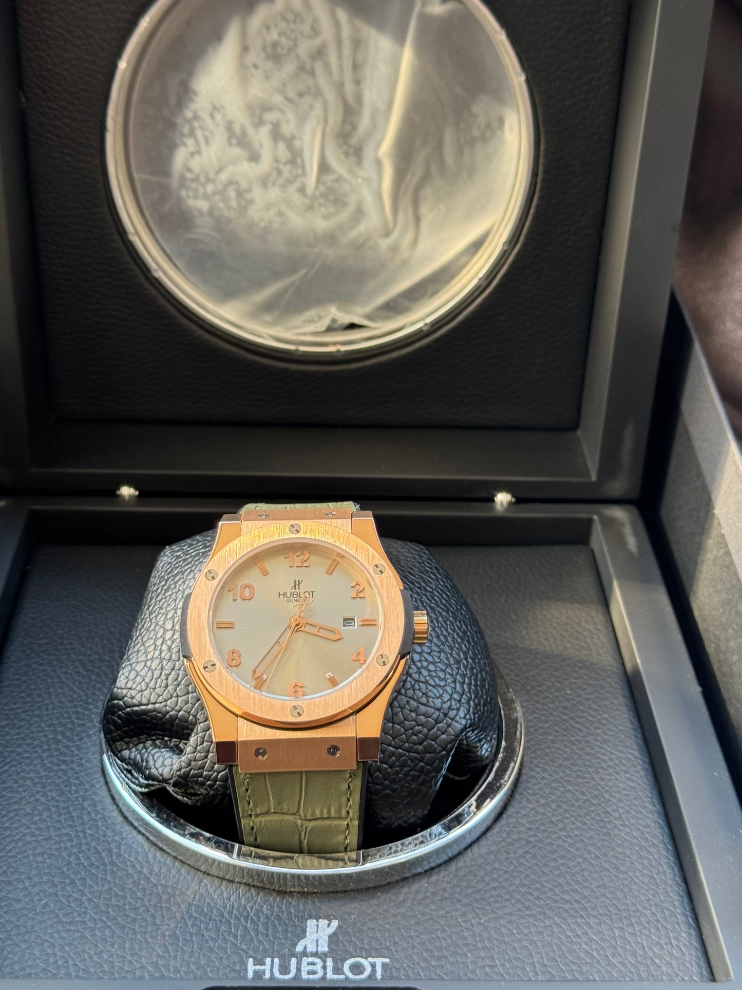 MÁXIMO LUJO RELOJ AUTOMÁTICO MECÁNICO HUBLOT - FECHADOR-CALIDAD Y DISEÑO!!!
INFORMACIÓN POR WhatsApp 99 81 92 84 65

PRECIO A TRATAR 

NOTA:

No se hacen envíos 🚚  📦 💨!

Las Ventas son solo en Cancún