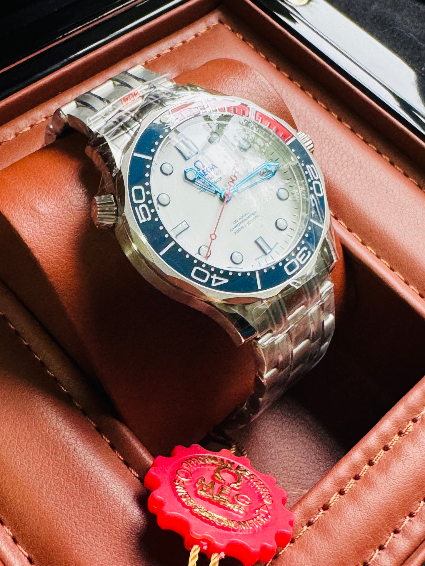 AUDAZ Y VERSÁTIL DISEÑO JAMES BOND 007-OMEGA AUTOMÁTICO SEA MASTER! FECHADOR-LUMINOSO-CRISTAL ZAFIRO-BISEL GIRATORIO ETC
