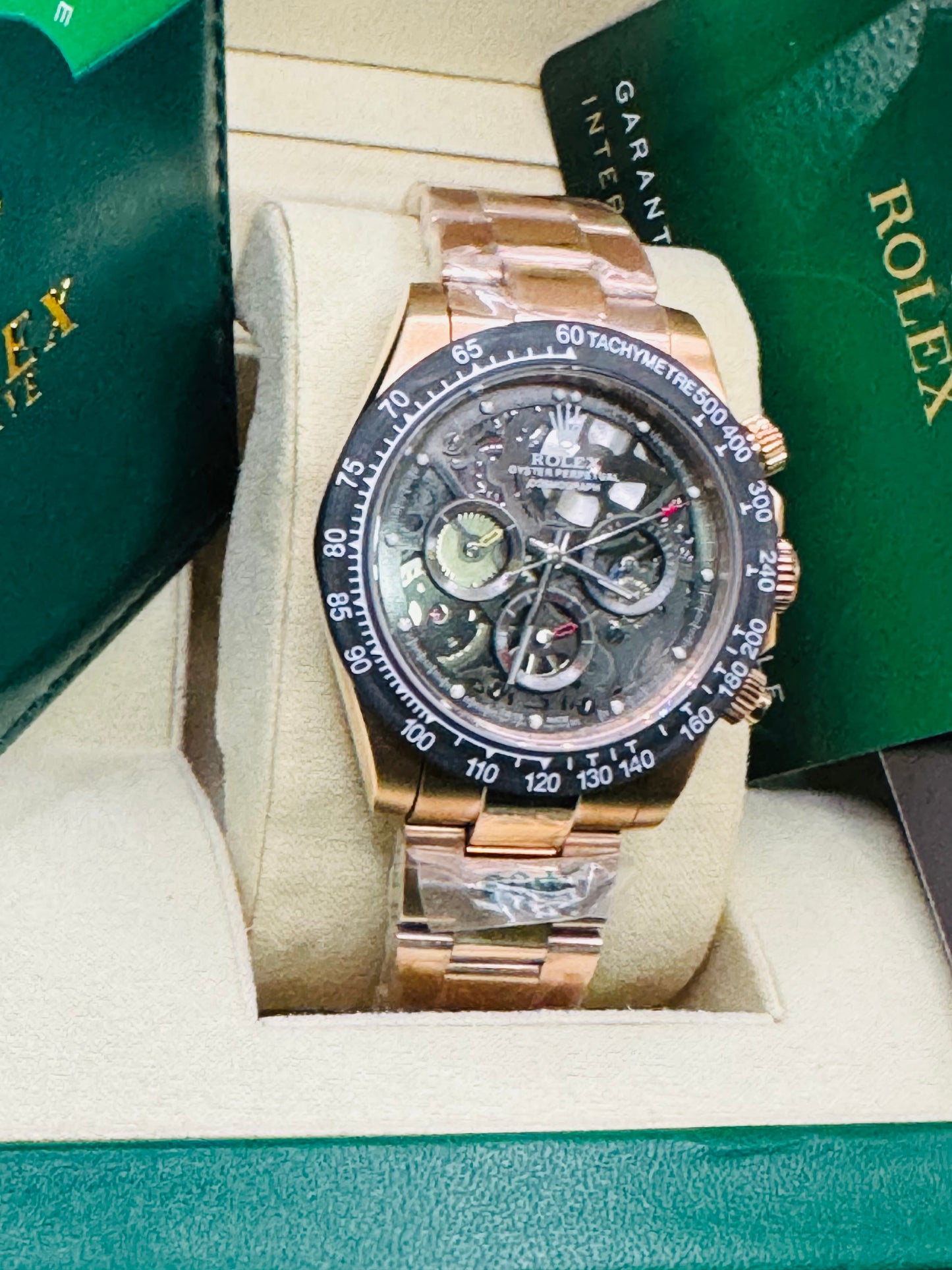 Hermoso Reloj Tono ORO Amarillo Automático Mecánico Skeleton-Luminoso- Gran Detalle- Diales Giratorio Etcétera Favor de Pedir Información por WhatsApp al 99 81 92 84 65