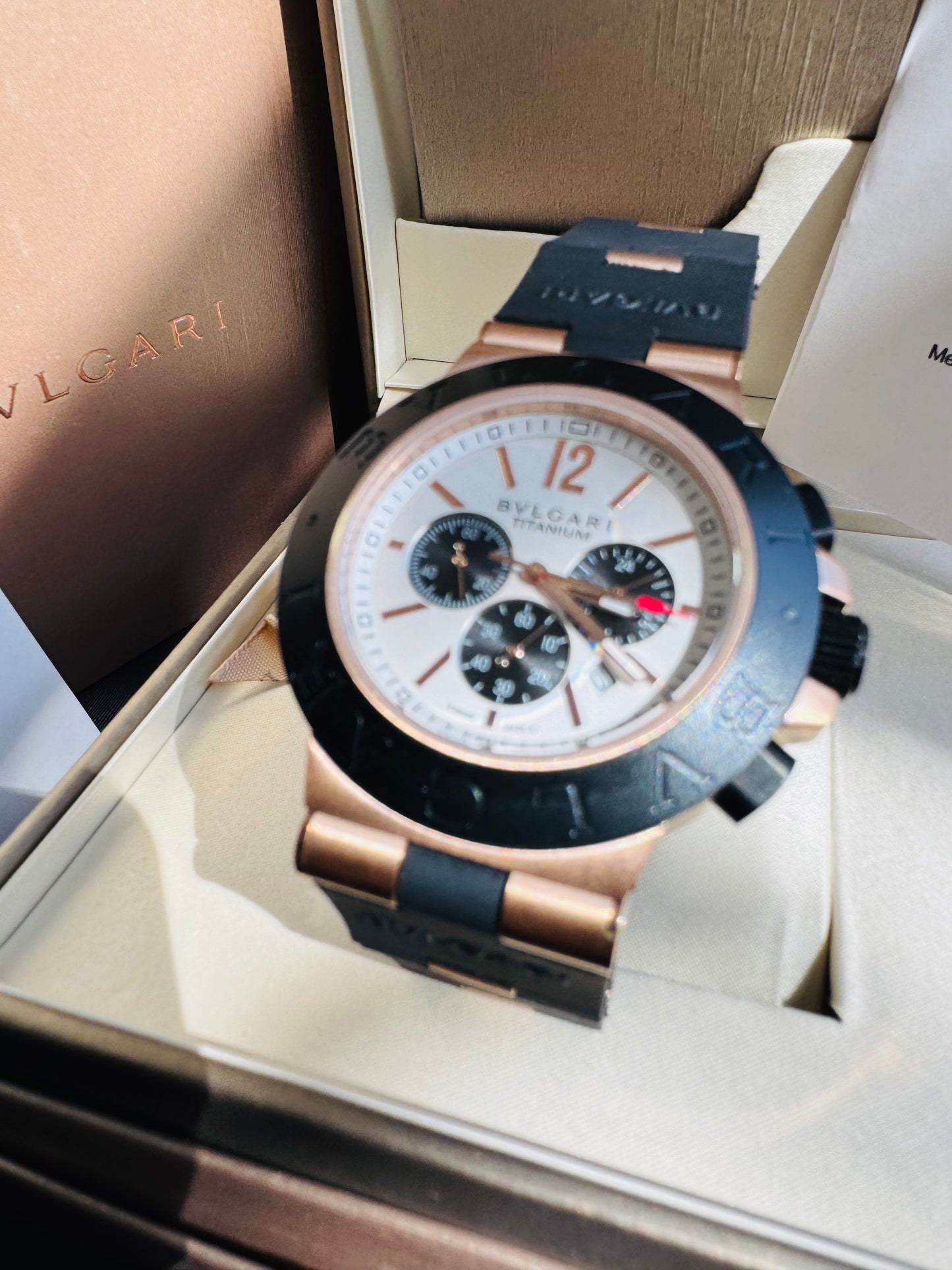 ESPECTACULAR RELOJ AUTOMÁTICO MULTIFUNCIONAL BVLGARI-CRONÓMETRO-SEGUNDERO-2 ZONAS HORARIAS-CRISTAL ZAFIRO-ETC