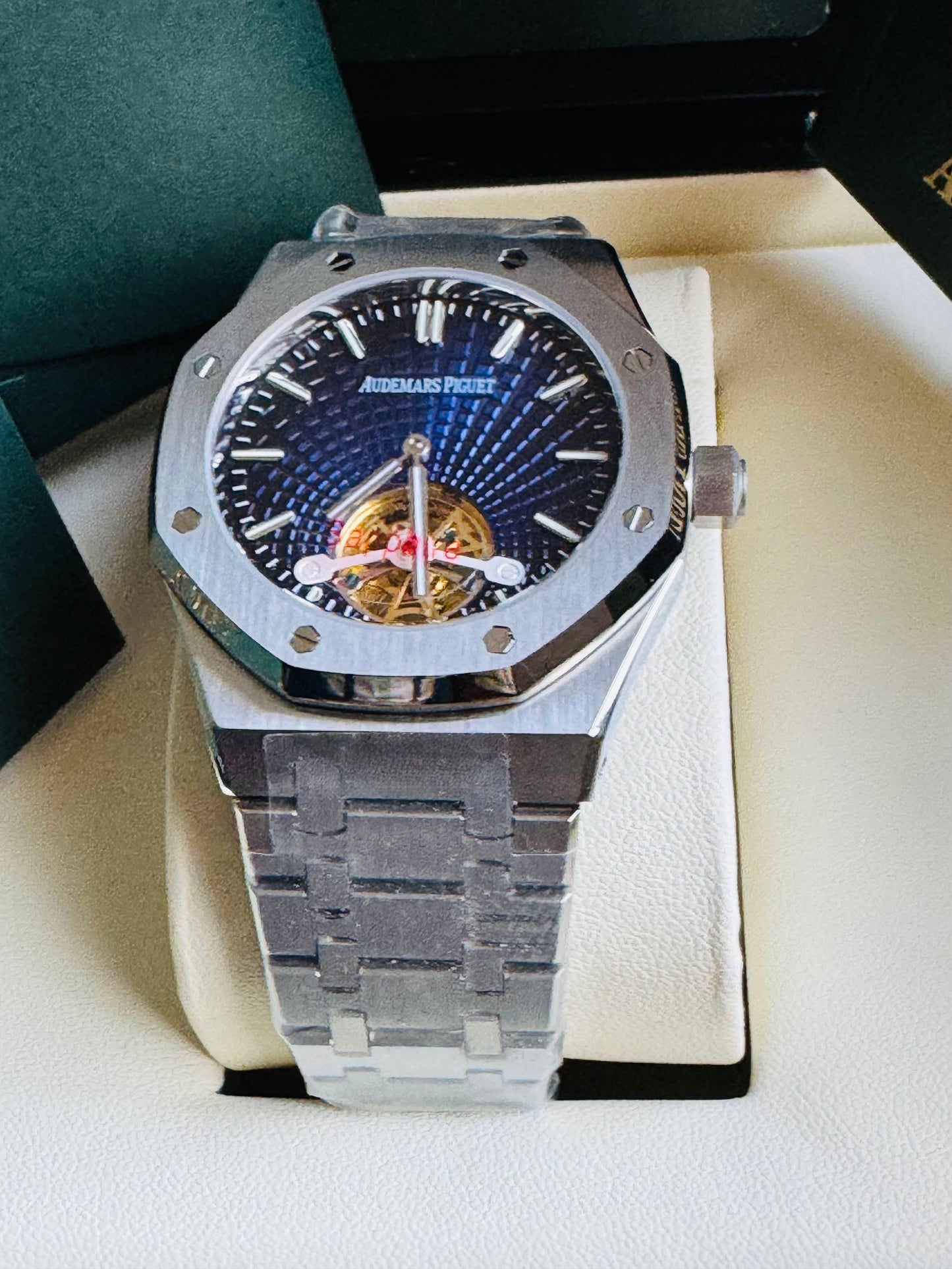 ESPECTACULAR AUDEMARS PIGUET ROYAL OAK
FLYNG TOURBILLON LIMITED EDITION!!! CRISTAL ZAFIRO!!! MÁXIMO LUJO!!!