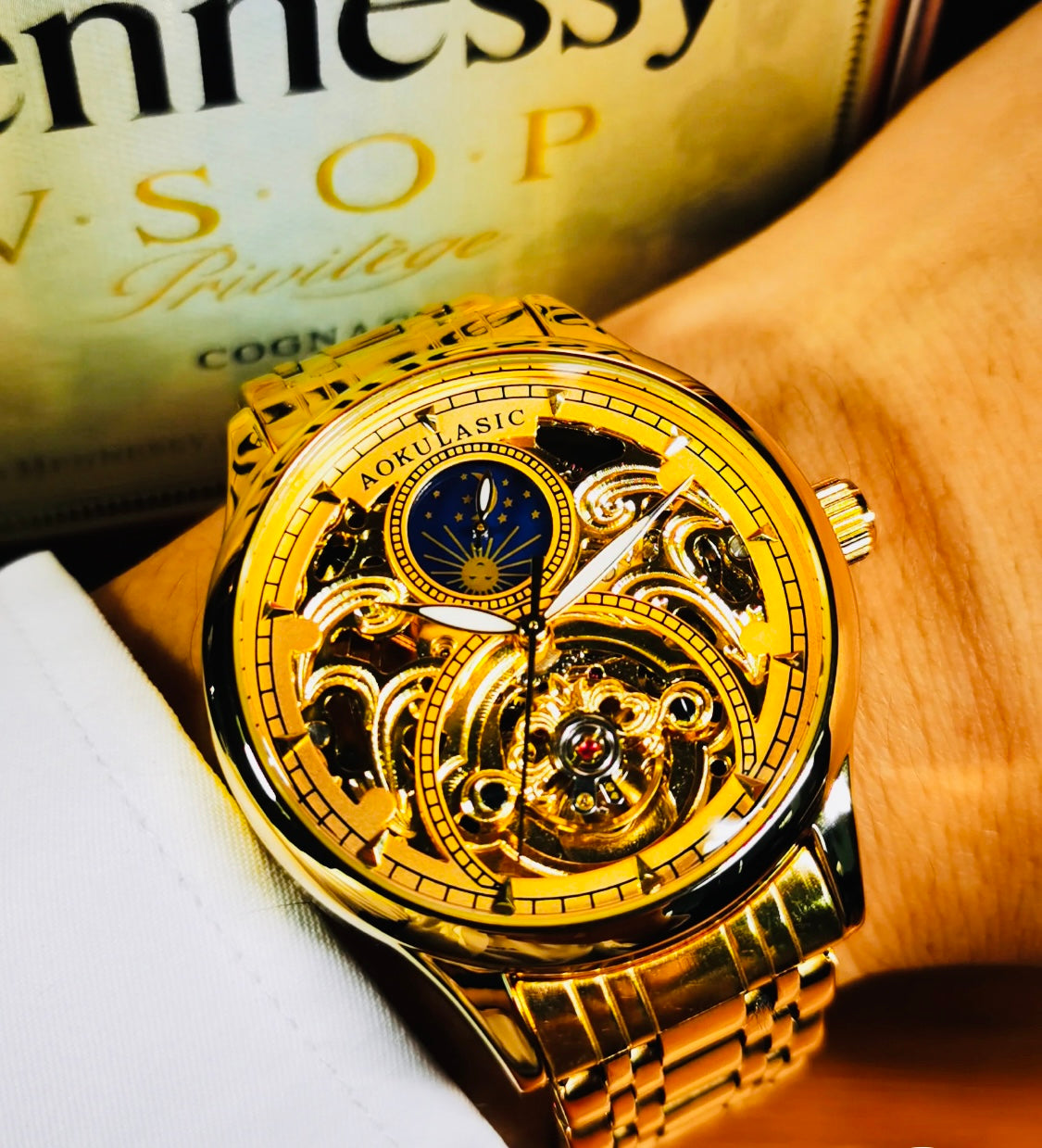 Hermoso Reloj Automático Mecánico Tourbillon Fase Lunar 💯% Original 
información por WhatsApp 99 81 92 84 65
Nota: No se hacen Envíos 🚚 
Ventas solo en Cancún 
Nuestro Lema: No somos Números!
Atencion: Personalizada
