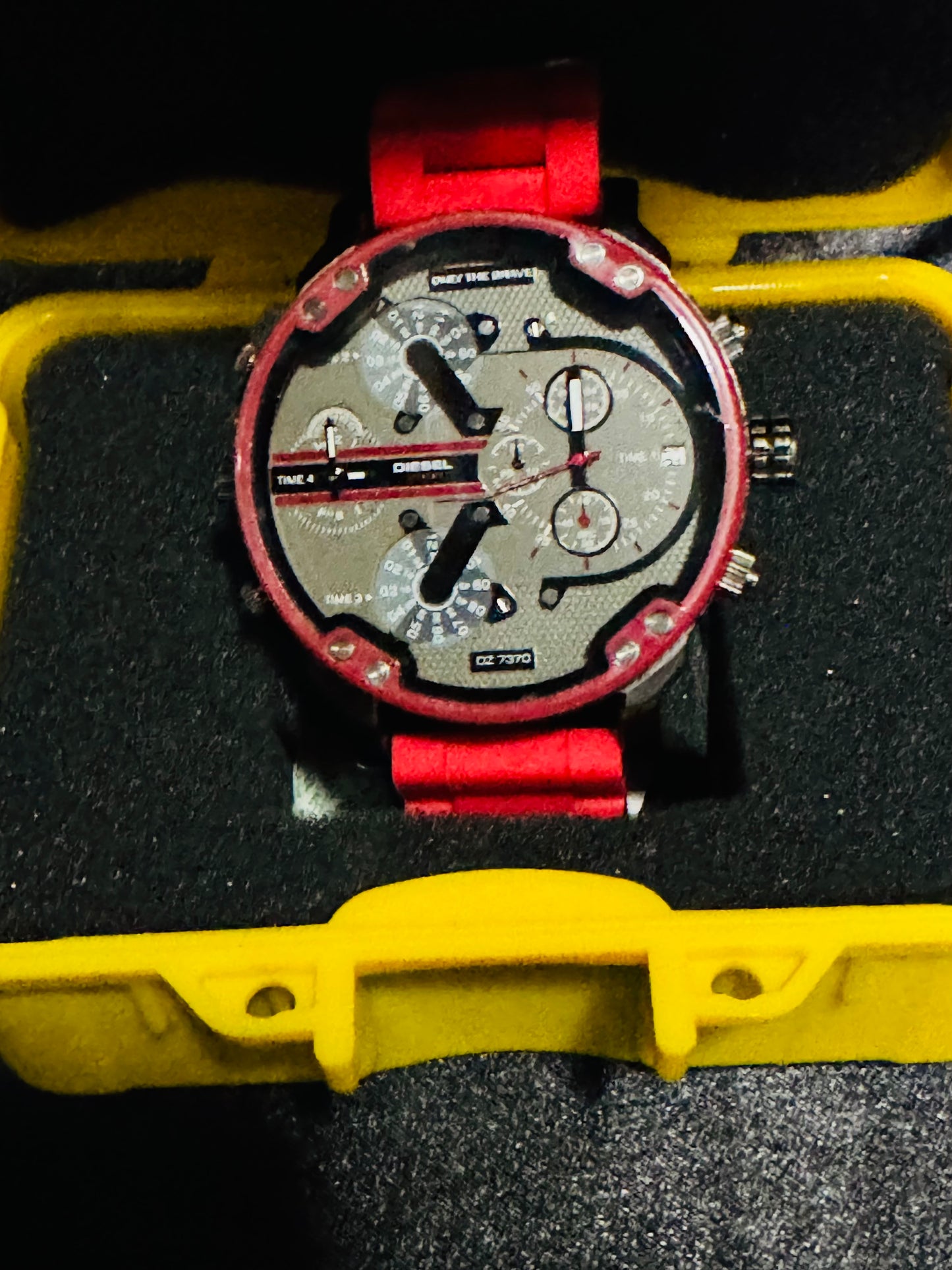 Reloj MR DADDY Diesel Grande y Pesado ! Disponible en 7 Modelos Diferentes!

Información por WhatsApp 99 81 92 84 65


NOTA:

No se hacen envíos 🚚  📦 💨!

Las Ventas son solo en Cancún

Nuestro Lema: No somos Números!