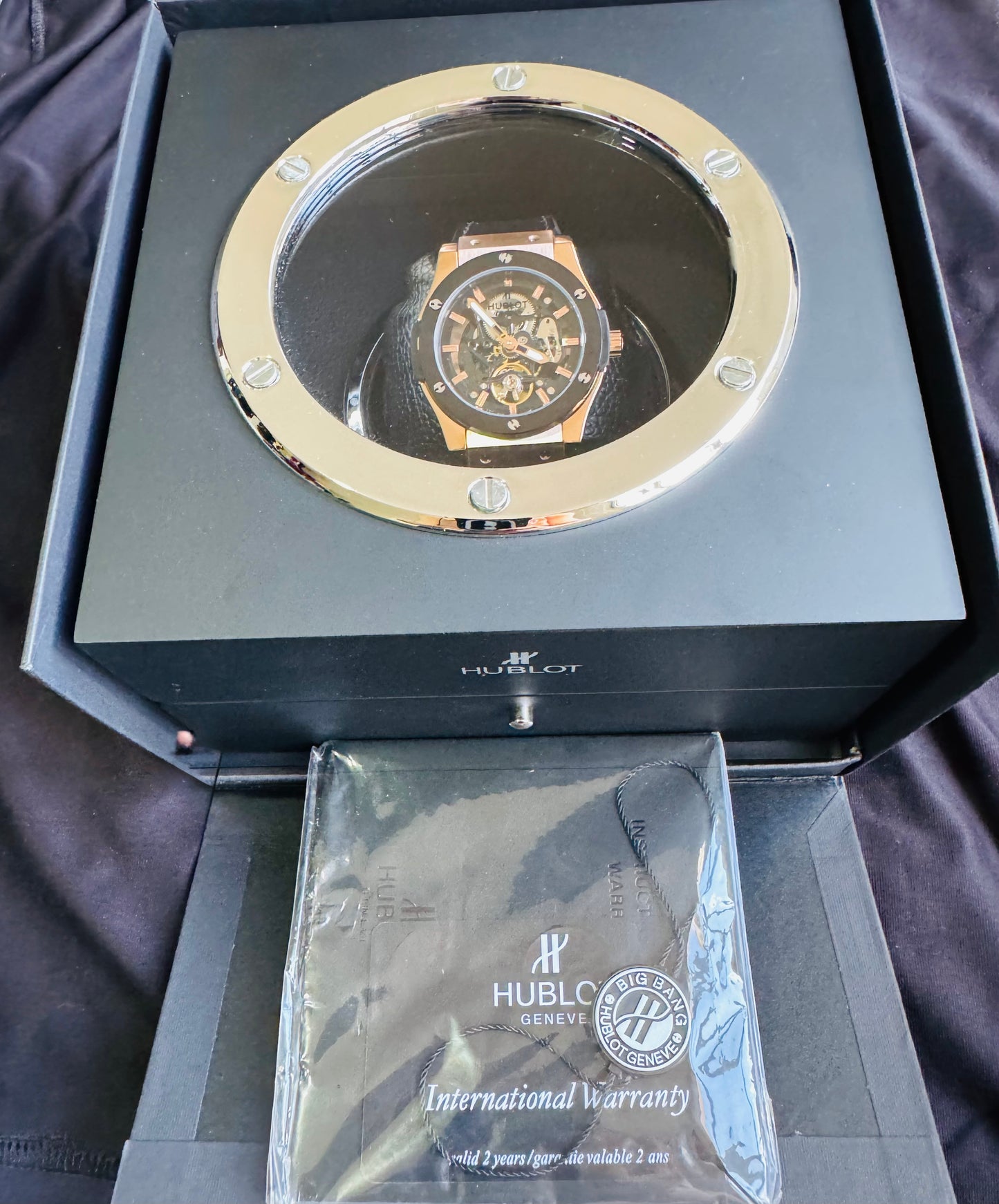 ESPECTACULAR RELOJ HUBLOT SKELETON AUTOMÁTICO MECÁNICO- CRISTAL ZAFIRO MÁXIMO LUJO!!!

PRECIO: A TRATAR 

VENTAS SOLO EN CANCÚN 

INFORMACION POR WhatsApp 99 81 92 84 65.

NO SE HACEN ENVÍOS 🚚