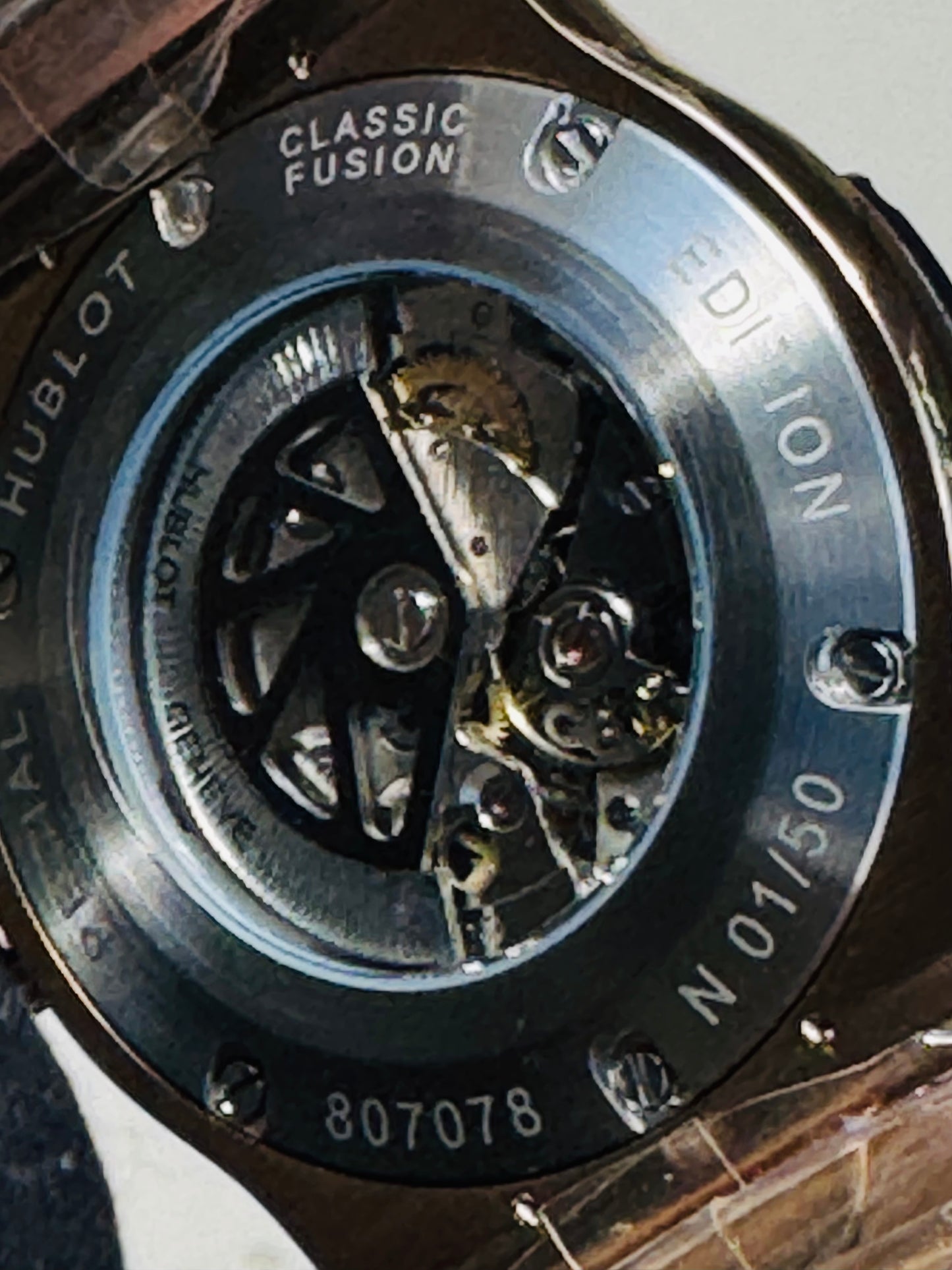 MÁXIMO LUJO! EXCLUSIVO HUBLOT AUTOMÁTICO CARATULA TIPO DIAMANTE 💎 Y LIJA! ELEGANCIA TOTAL!
