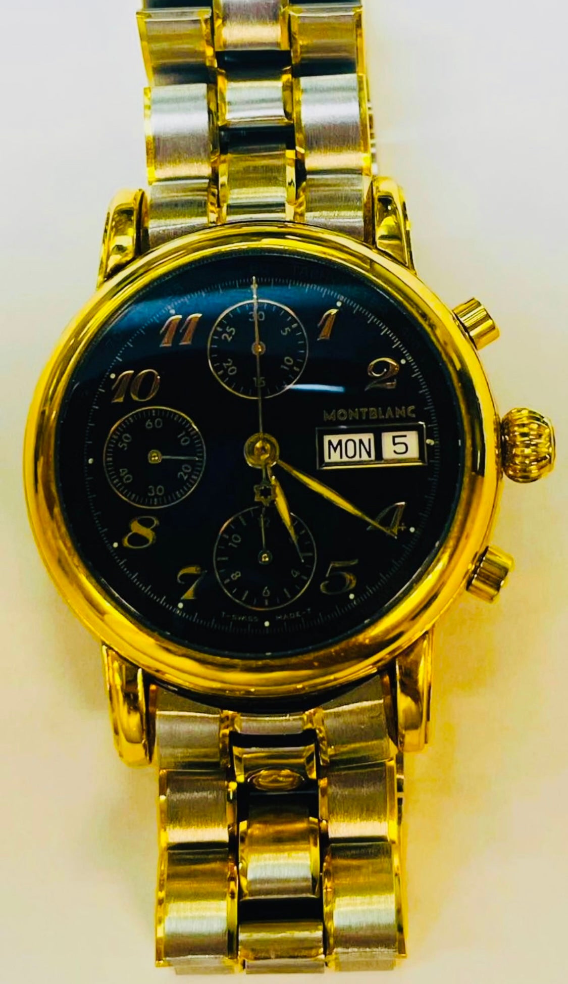 Hermoso Reloj MontBlanc MEISTERSTUCK Automático Mecánico Multifuncional-Múltiples Complicaciones-Día de la Semana Letras y Números-Cronógrafo-25 Joyas 💎-30 Metros 💦-Cristal Zafiro-Pulso Especial Raro y de lujo para ese modelo específico!
información por