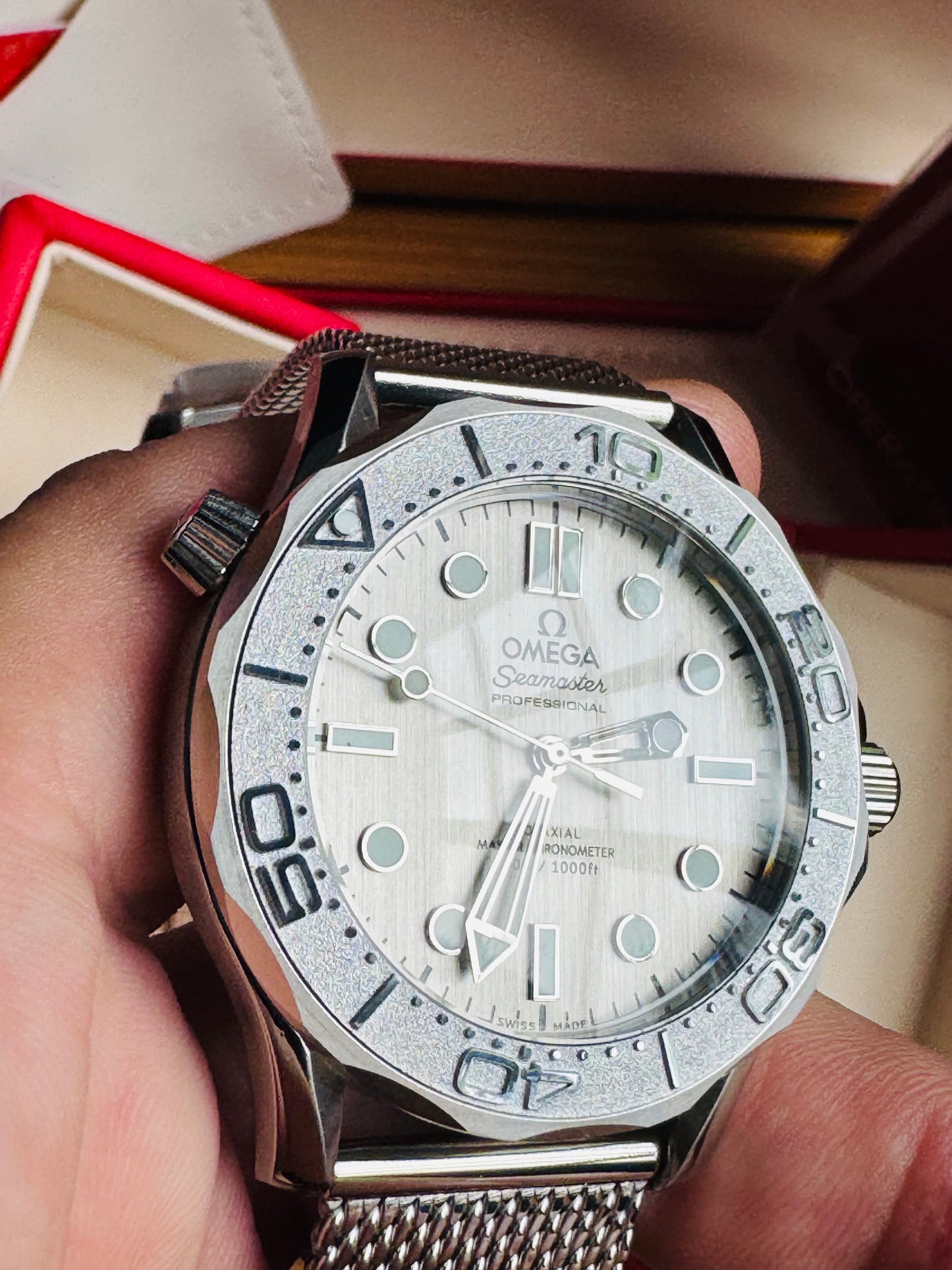HERMOSO RELOJ AUTOMÁTICO MECÁNICO OMEGA SEAMASTER ACABADO DIAMANTADO