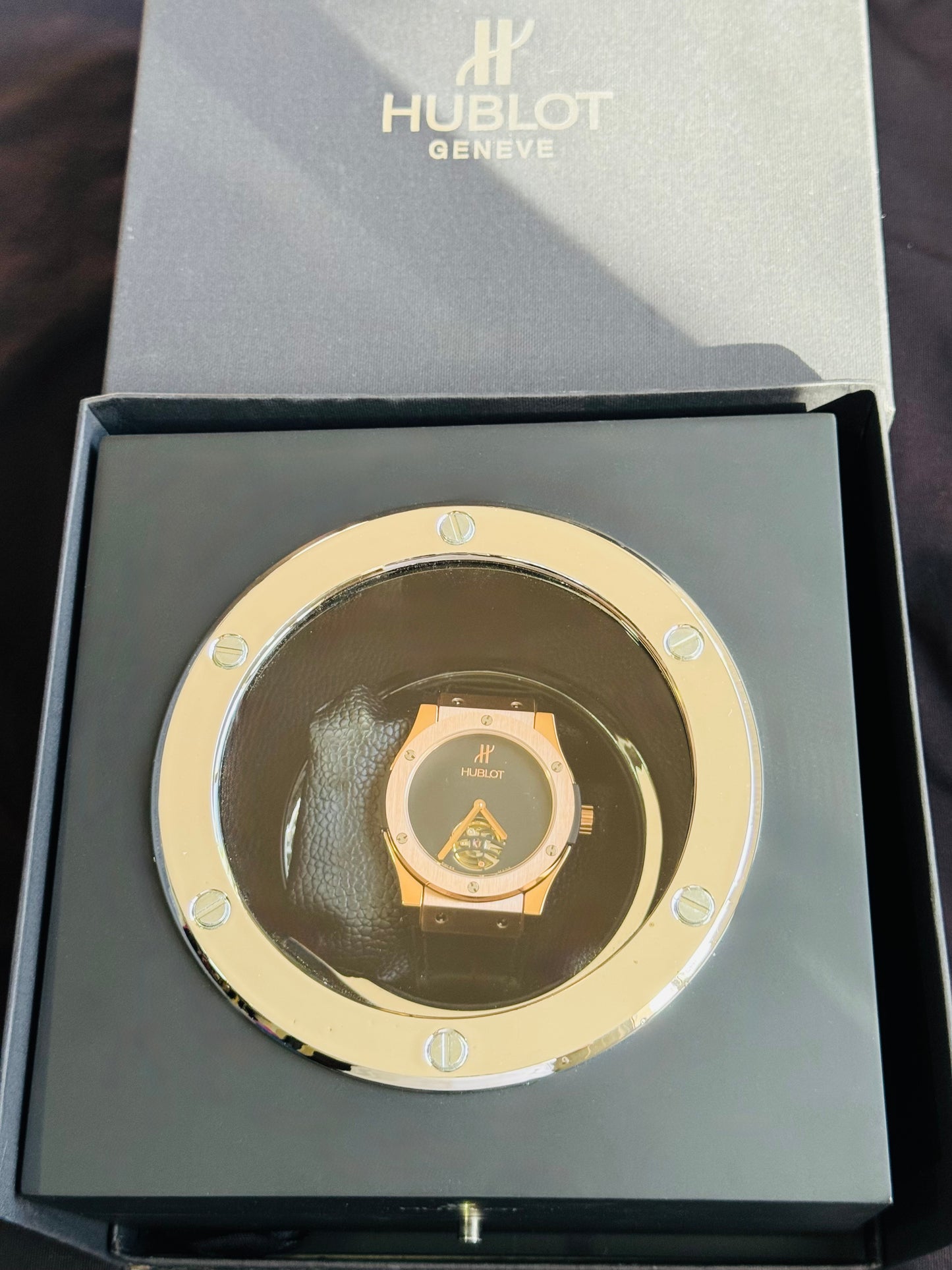 IMPRESIONANTE RELOJ AUTOMÁTICO MECÁNICO HUBLOT TOURBILLON- CRISTAL ZAFIRO-21 JOYAS-MÁXIMA ELEGANCIA!!!

PRECIO: A TRATAR

INFORMACION WHATSAPP 99 81 92 84 65

NO SE HACEN ENVÍOS 🚚