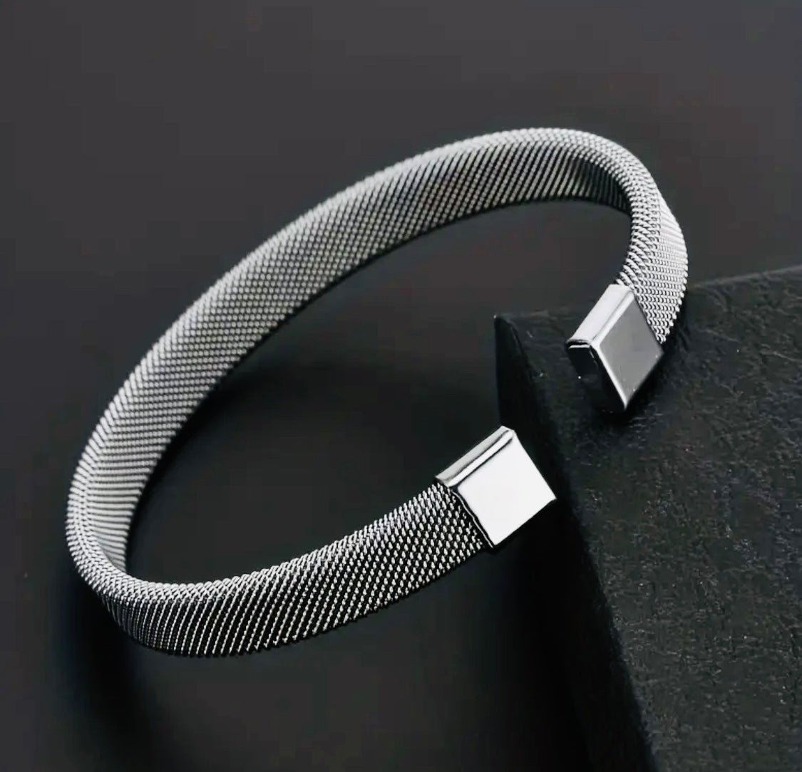 Moderno Brazalete Unitalla- Unisex- Hipoalergenico Ideal para Regalo 🎁