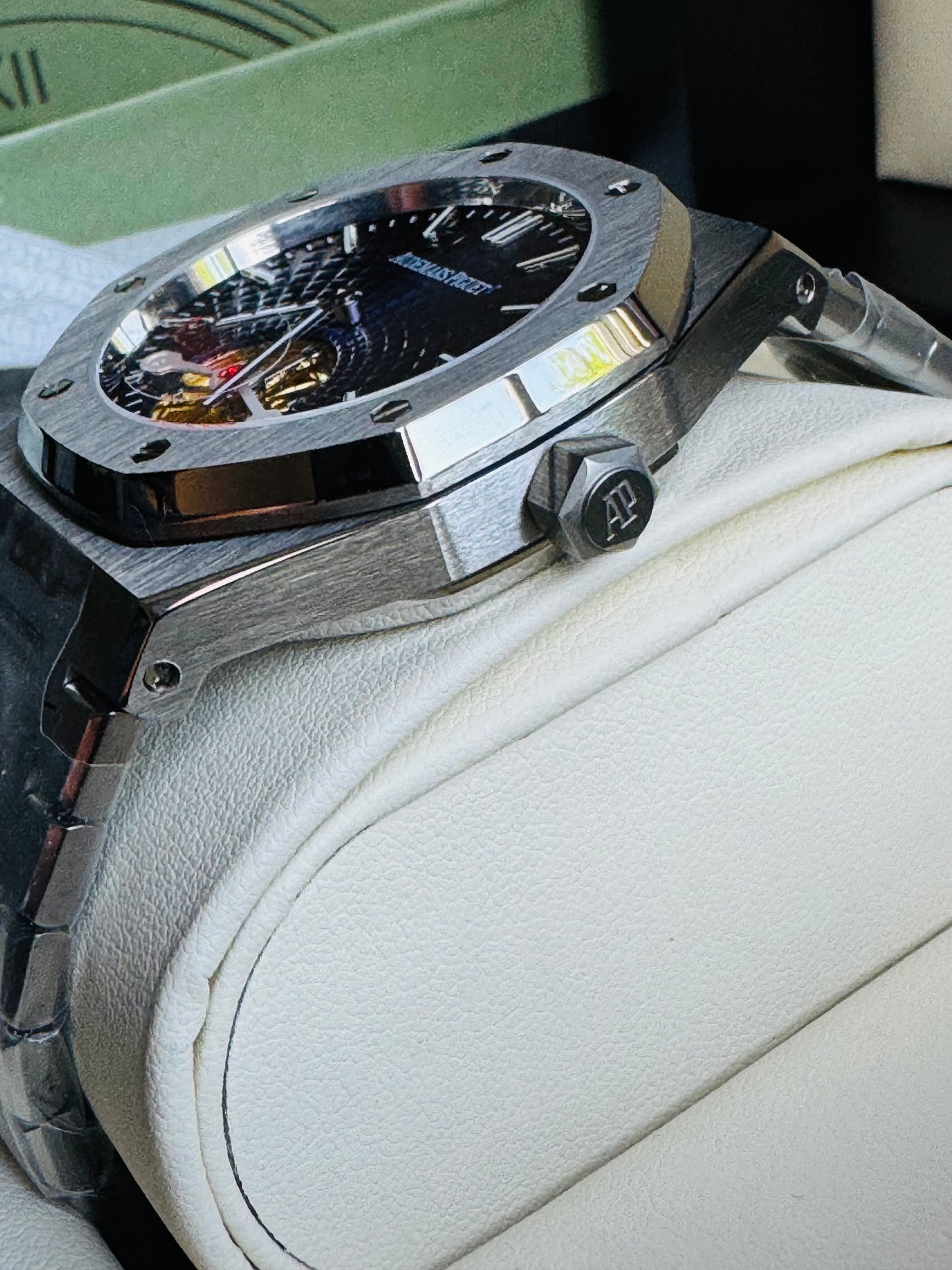 ESPECTACULAR AUDEMARS PIGUET ROYAL OAK
FLYNG TOURBILLON LIMITED EDITION!!! CRISTAL ZAFIRO!!! MÁXIMO LUJO!!!