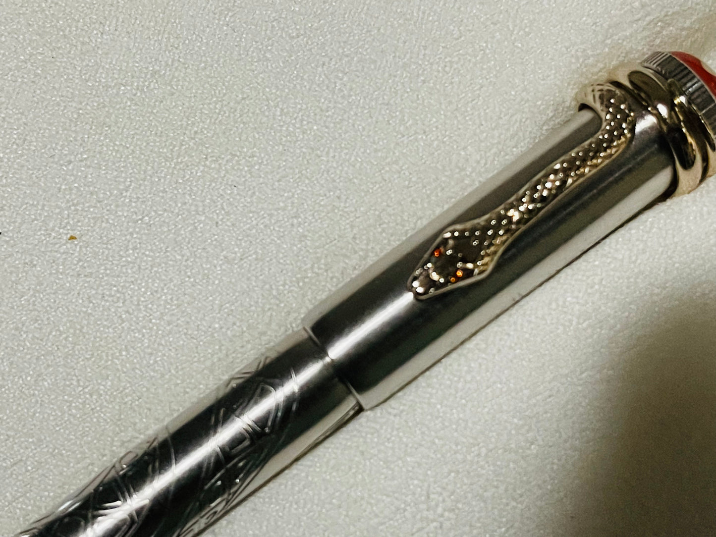 EXCLUSIVA PLUMA FUENTE 1906 - LÍMITED EDITION SERPENT- NOIR HERITAGE -