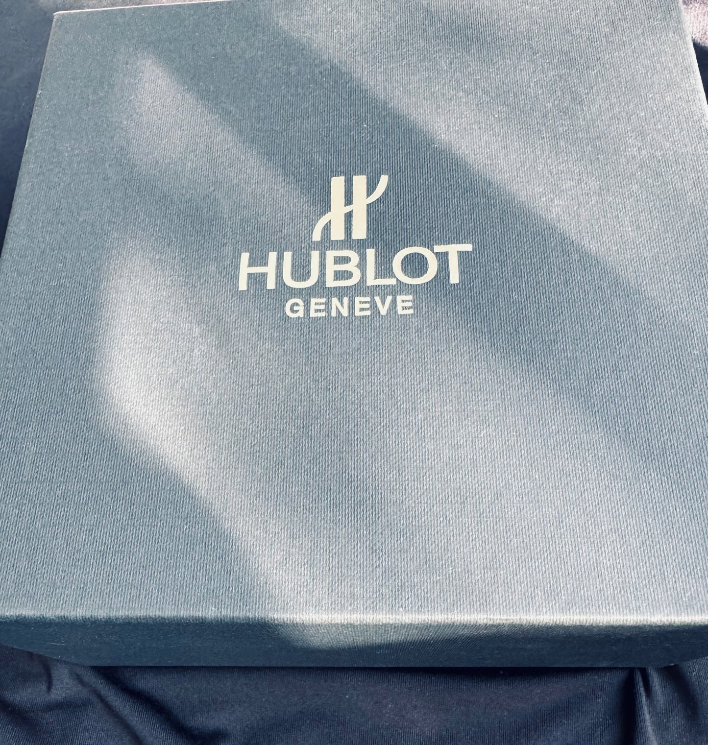 MÁXIMO LUJO RELOJ AUTOMÁTICO MECÁNICO HUBLOT - MÚLTIPLES COMPLICACIONES FUNCIONALES -CRISTAL ZAFIRO-21 JOYAS-MÁXIMA ELEGANCIA!!!