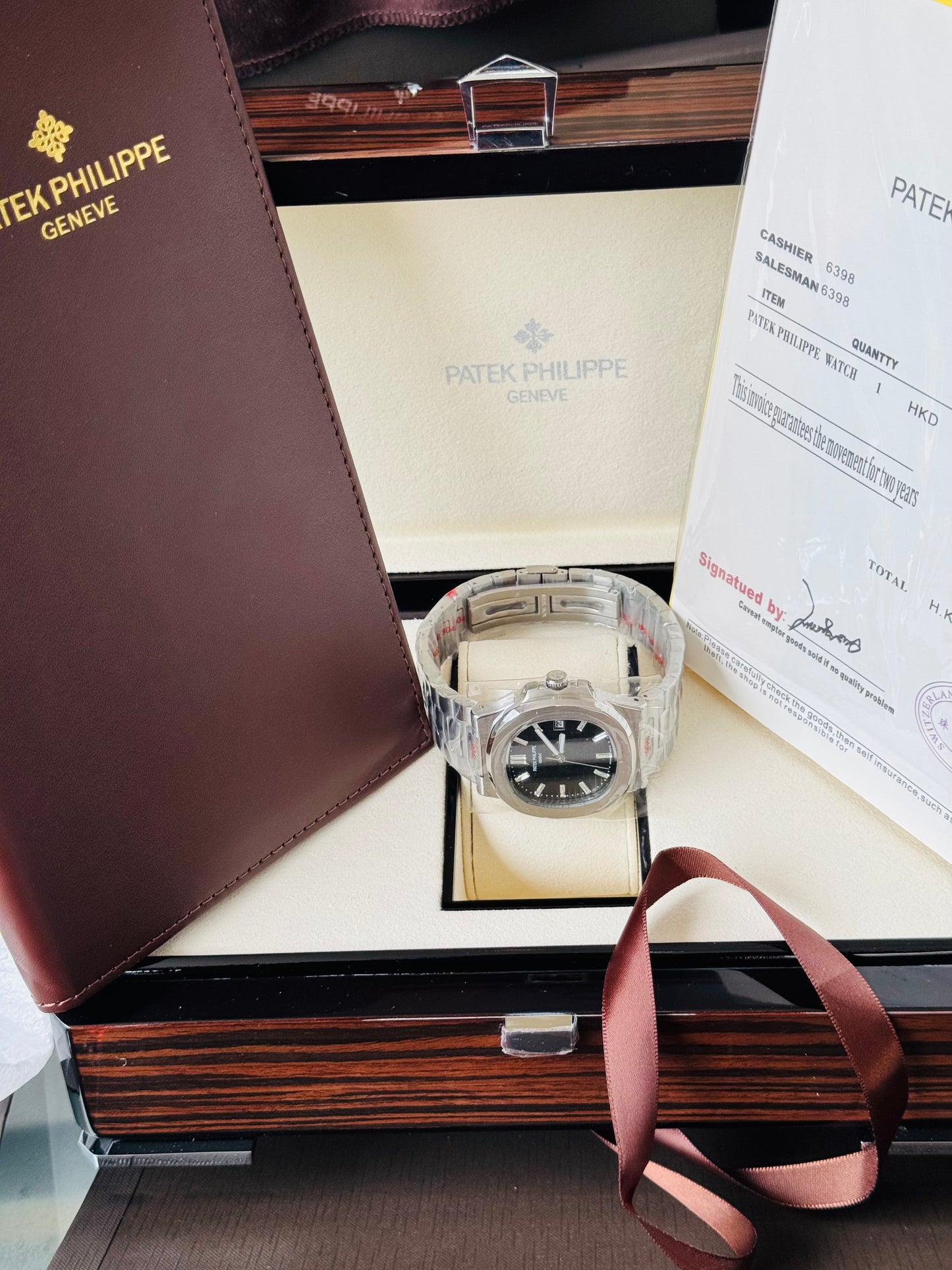 Máximo Lujo Reloj Automático Mecánico Patek P. Luminoso Fechador Favor de Pedir Información por WhatsApp al 99 81 92 84 65
