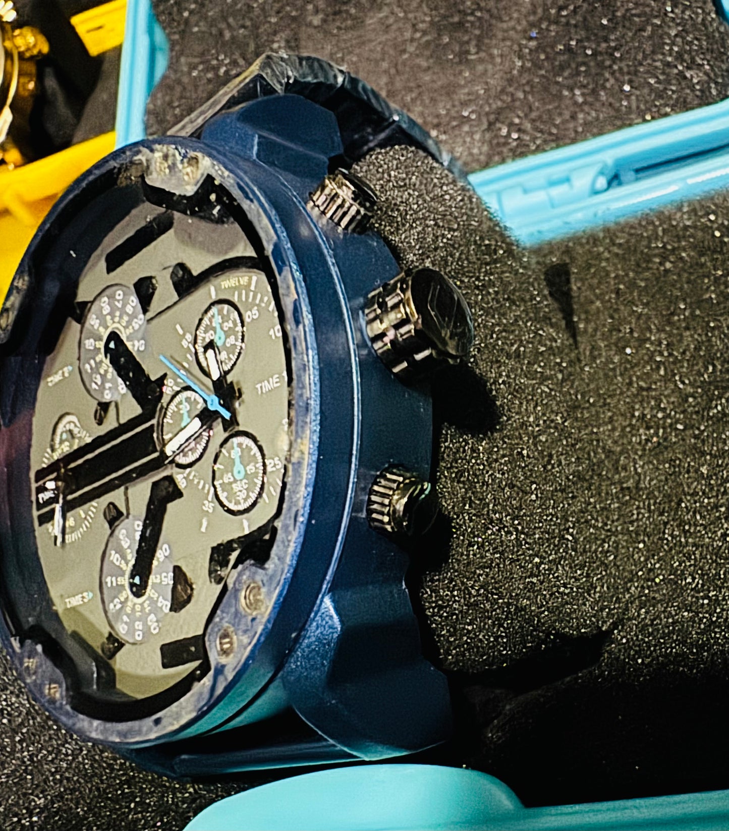 Reloj MR DADDY Diesel Grande y Pesado ! Disponible en 7 Modelos Diferentes!

Información por WhatsApp 99 81 92 84 65


NOTA:

No se hacen envíos 🚚  📦 💨!

Las Ventas son solo en Cancún

Nuestro Lema: No somos Números!