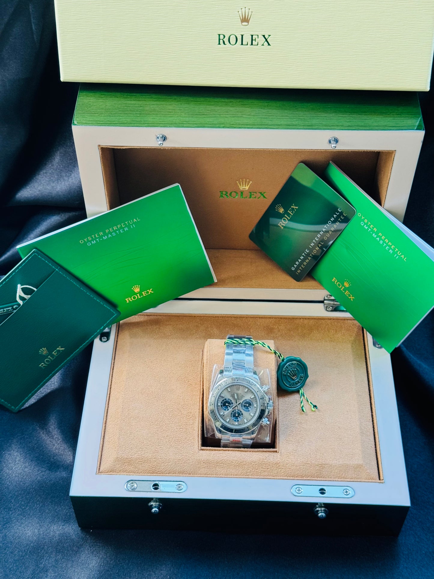 Hermoso Reloj DAYTONA Automático Mecánico Tono Oro Blanco-Máxima Elegancia!
