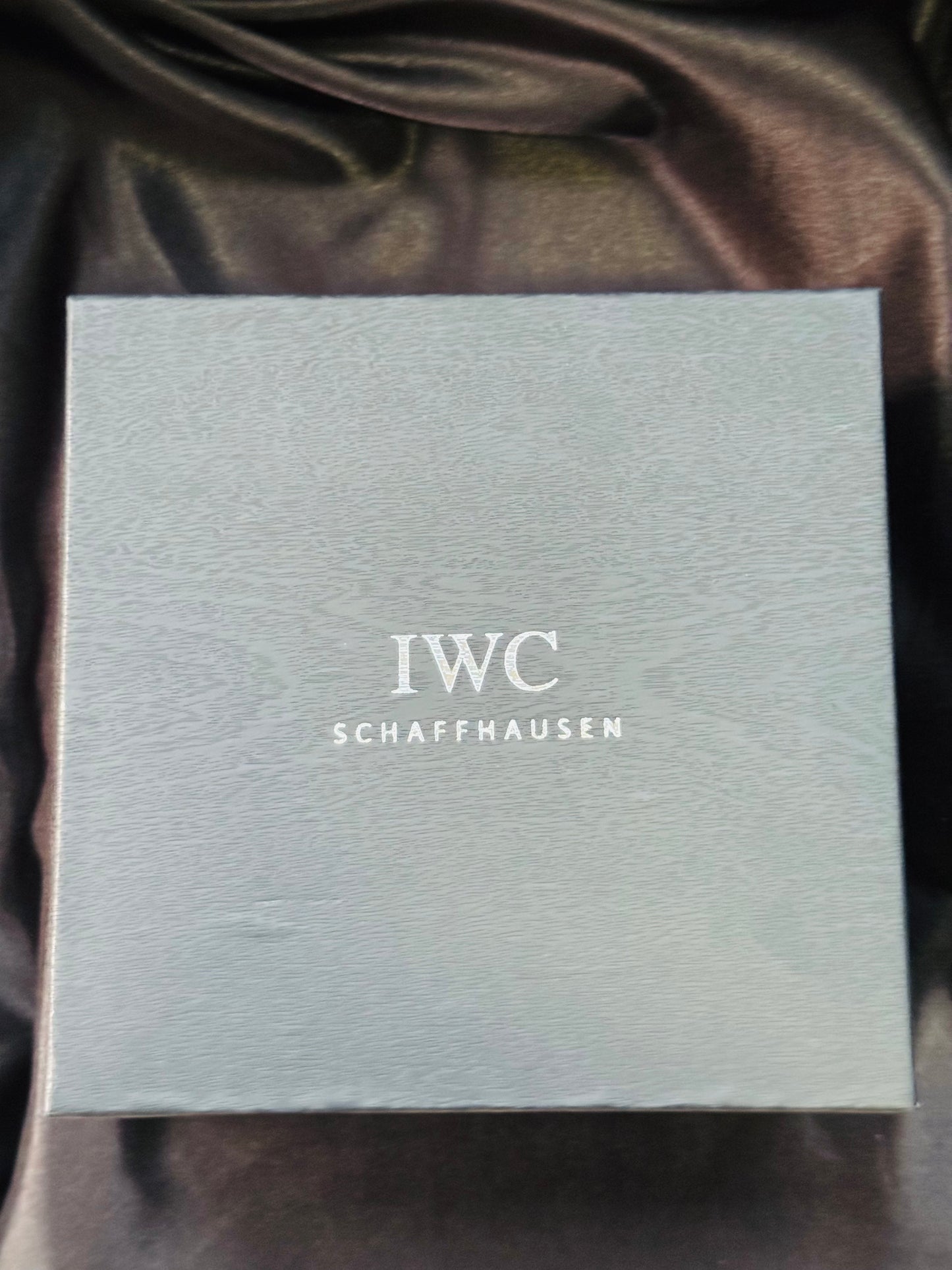 ELEGANTE Y EXCLUSIVO RELOJ AUTOMÁTICO IWC PILOTS WATCH