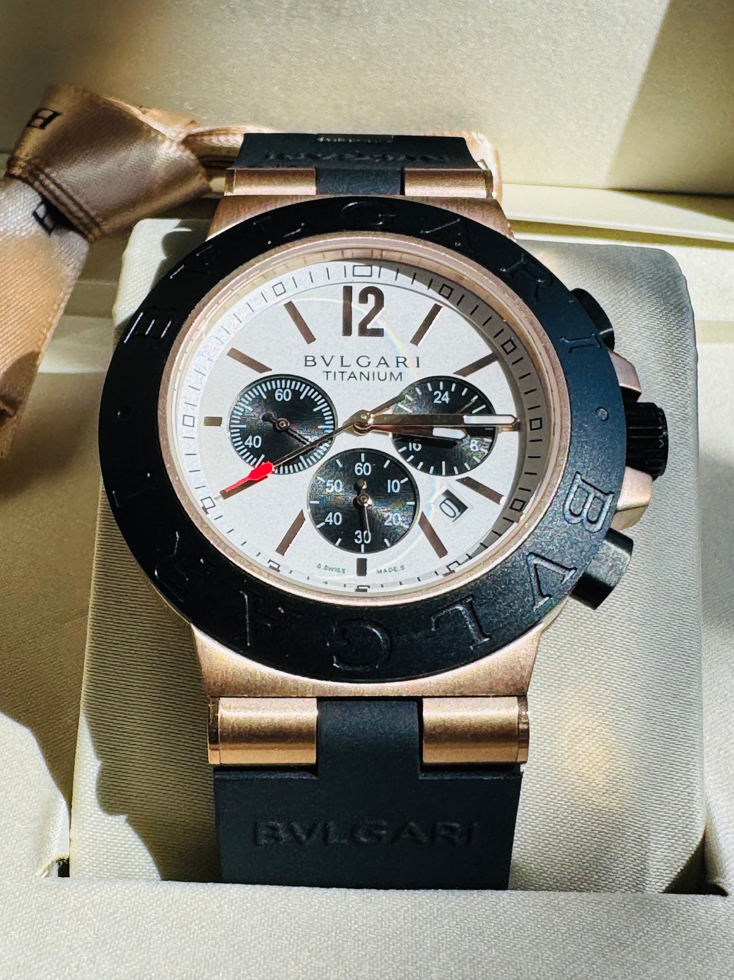 ESPECTACULAR RELOJ AUTOMÁTICO MULTIFUNCIONAL BVLGARI-CRONÓMETRO-SEGUNDERO-2 ZONAS HORARIAS-CRISTAL ZAFIRO-ETC