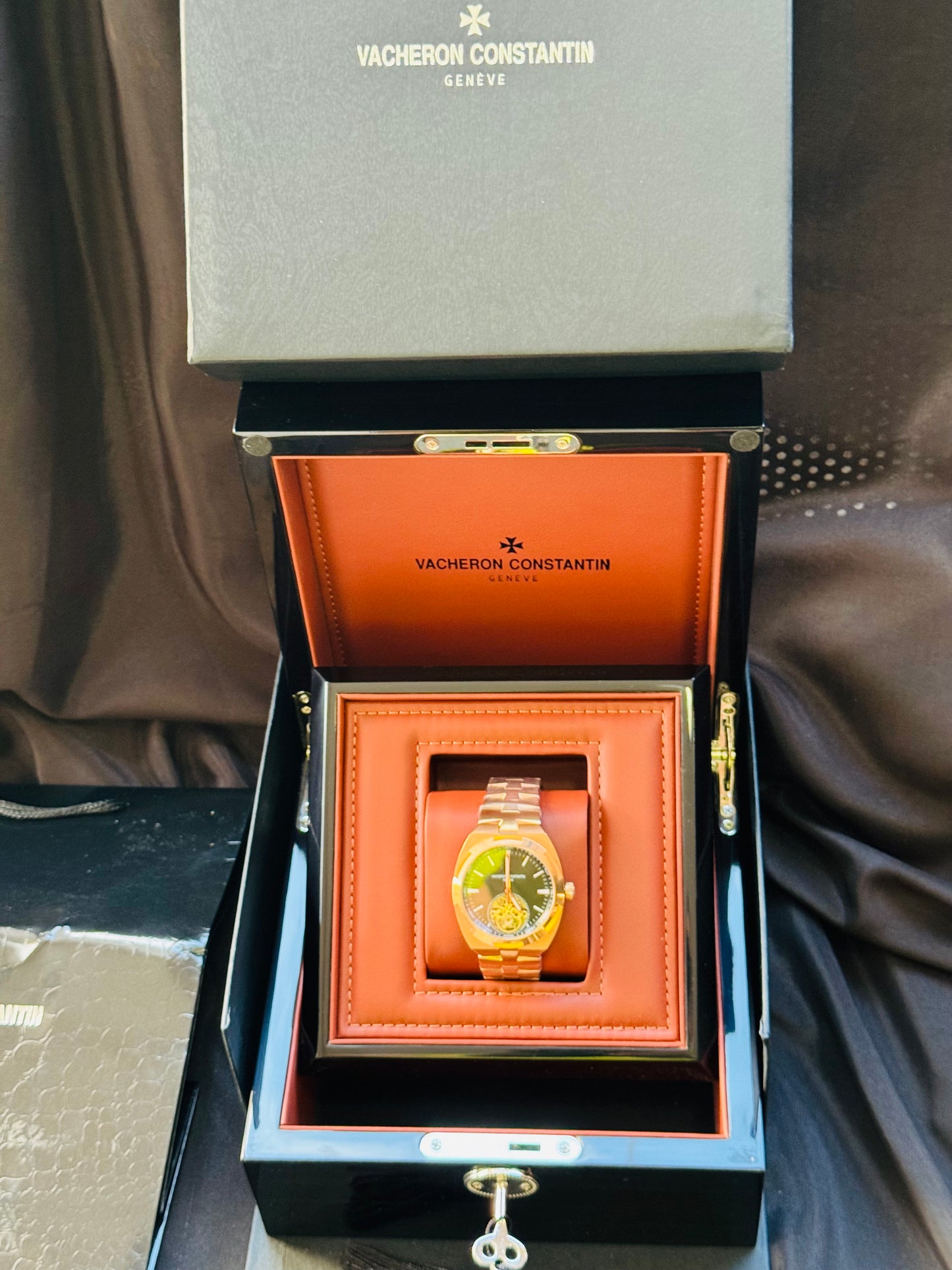 ELEGANTE Y SOFISTICADO DISEÑO RELOJ AUTOMÁTICO VACHERON CONSTANTINE