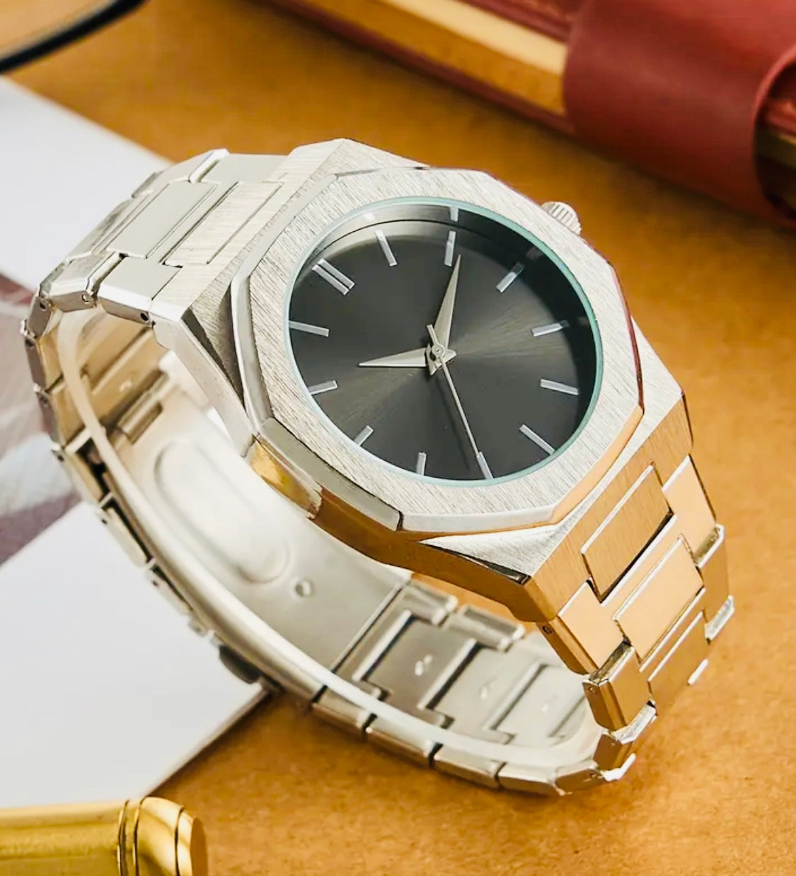 Hermoso Reloj Automático Mecánico 100% Original - Gran Calidad a un Excelente Precio!

Favor de Pedir información por WhatsApp al 99 81 92 84 65