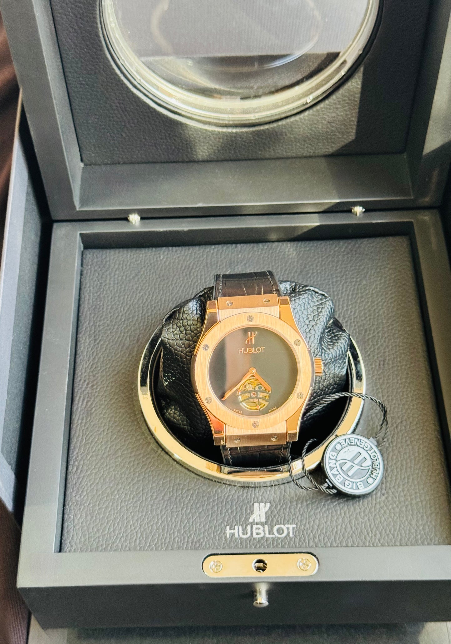IMPRESIONANTE RELOJ AUTOMÁTICO MECÁNICO HUBLOT TOURBILLON- CRISTAL ZAFIRO-21 JOYAS-MÁXIMA ELEGANCIA!!!

PRECIO: A TRATAR

INFORMACION WHATSAPP 99 81 92 84 65

NO SE HACEN ENVÍOS 🚚