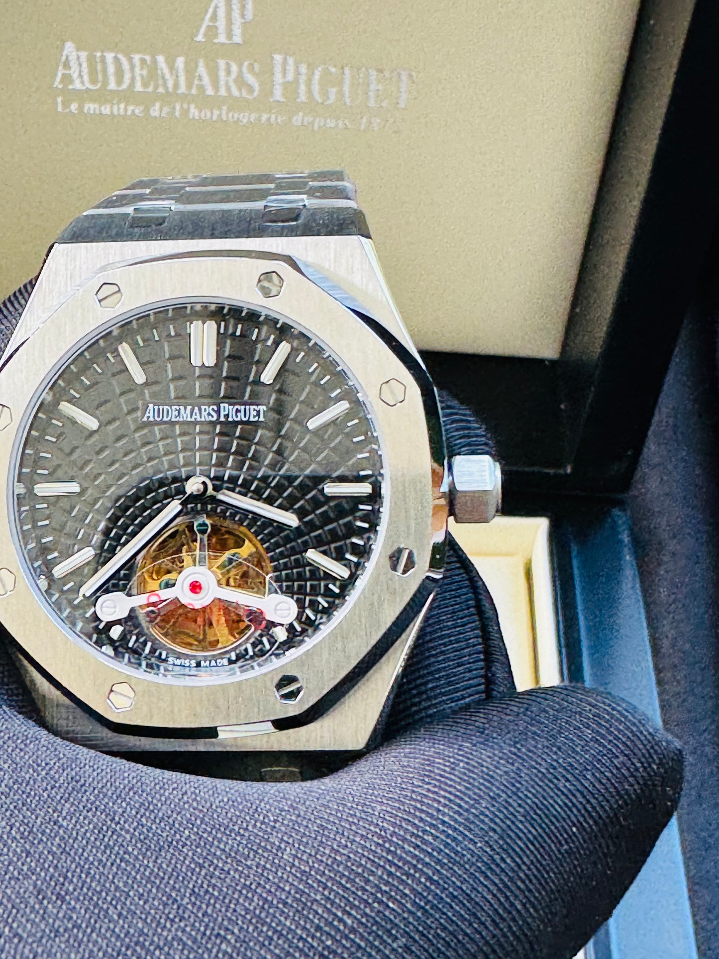 Increíble Reloj Audemars P. ROYAL OAK Automático Mecánico-Tourbillon-Máximo lujo y Calidad! Luminoso Etcétera-Disponible con Carátula Negra y Carátula Azul.