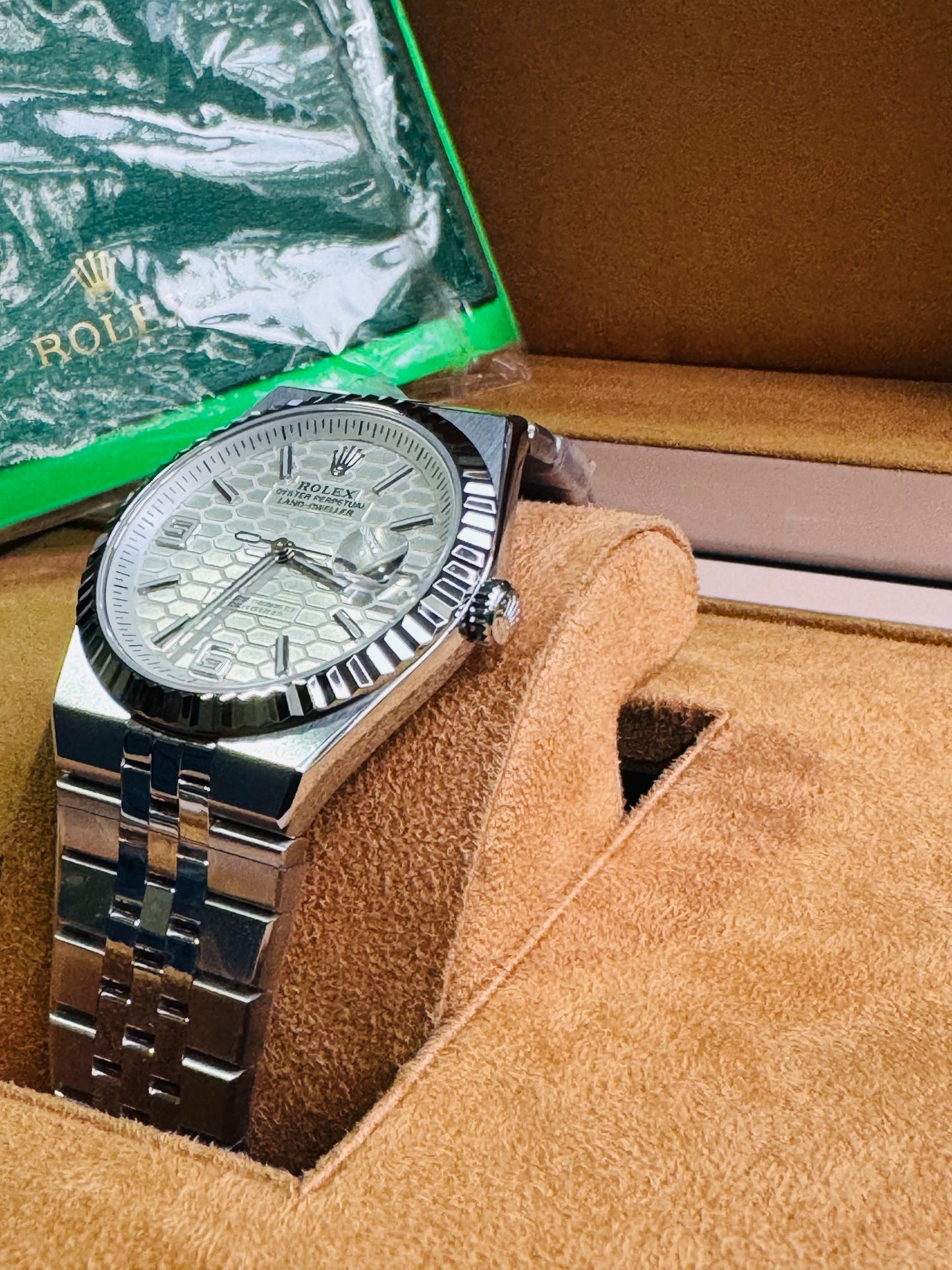 ÚNICO Y EXCLUSIVO RELOJ ROLEX OYSTER PERPETUAL LAND DWELLER- FECHADOR-39 JOYAS 💎 -CRISTAL ZAFIRO- ULTIMO MODELO Y DISEÑO! MÁXIMA ELEGANCIA!!!