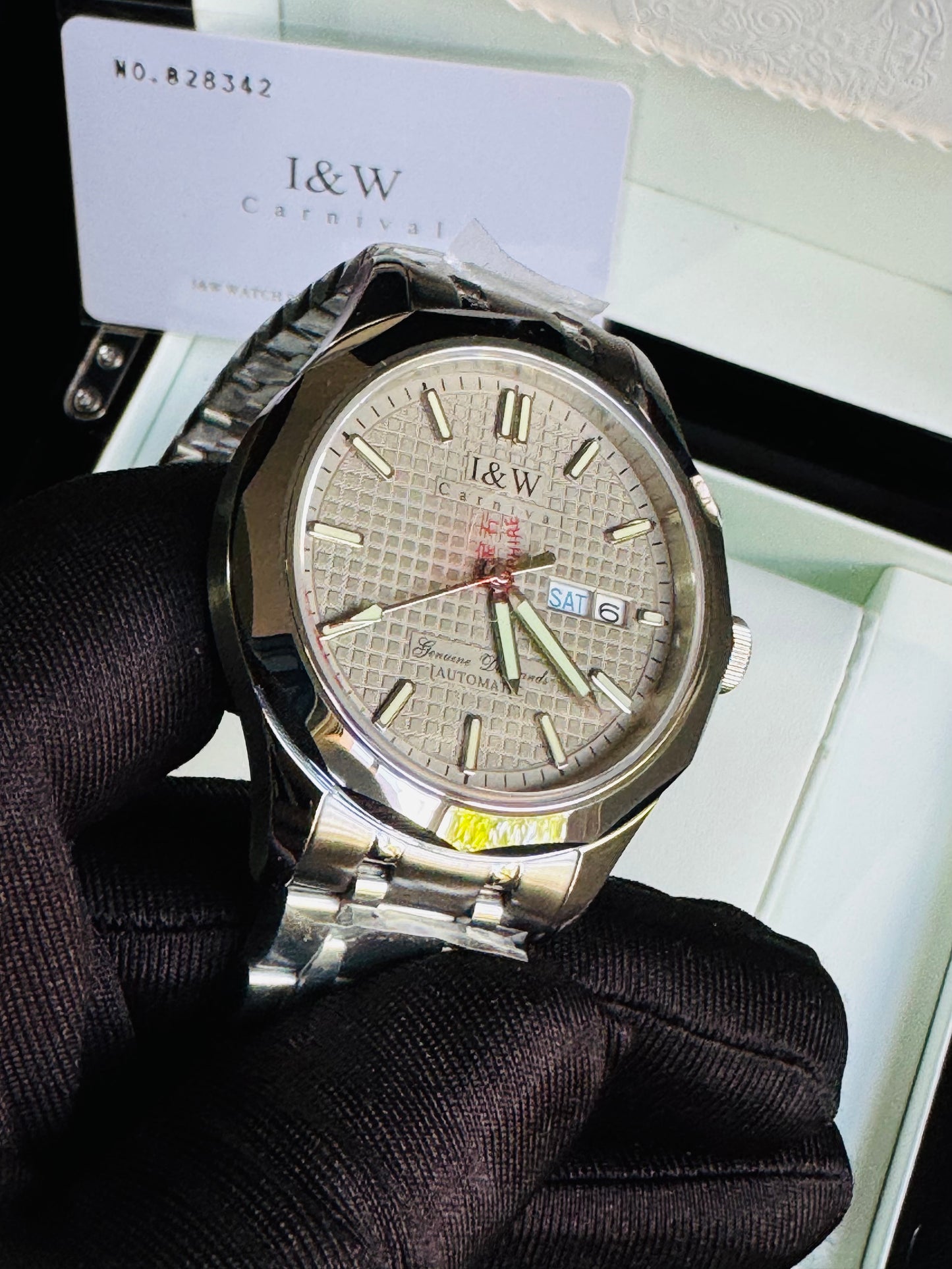 HERMOSO y ELEGANTE DISEÑO I&W AUTOMATICO- CRISTAL ZAFIRO-LUMINOSO-FECHADOR-DÍA DE LA SEMANA 💯% ORIGINAL