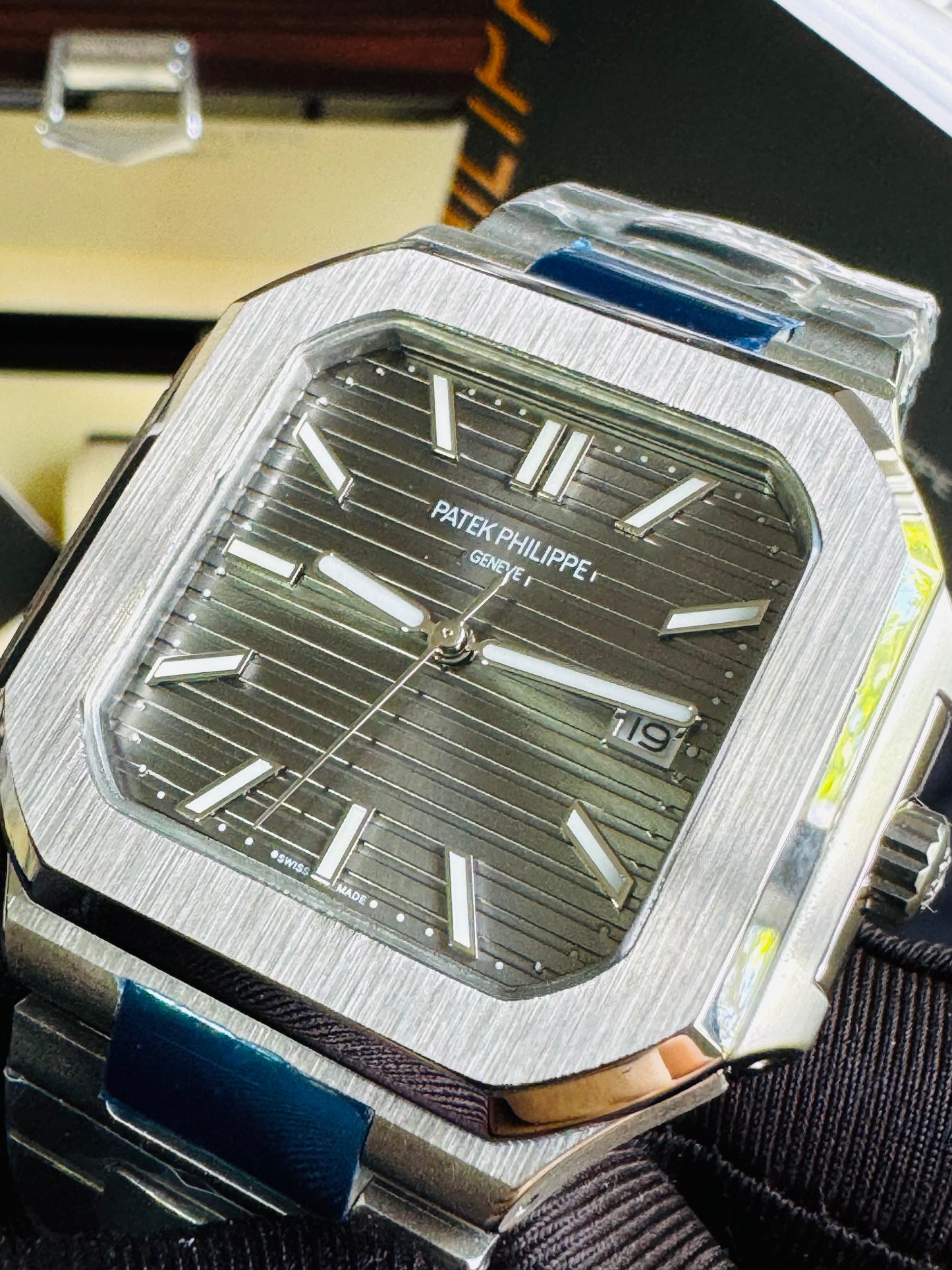 EXCLUSIVO RELOJ PATEK PHILIPPE AUTOMÁTICO- FECHADOR- JOYAS 💎- CRISTAL ZAFIRO- LUMINOSO- ÚLTIMO Y MÁS NUEVO DISEÑO!!!
PRECIO: A TRATAR 

No se hacen Envíos 🚚 

Ventas solo en Cancún 

Información por WHATSAPP 99 81 92 84  65