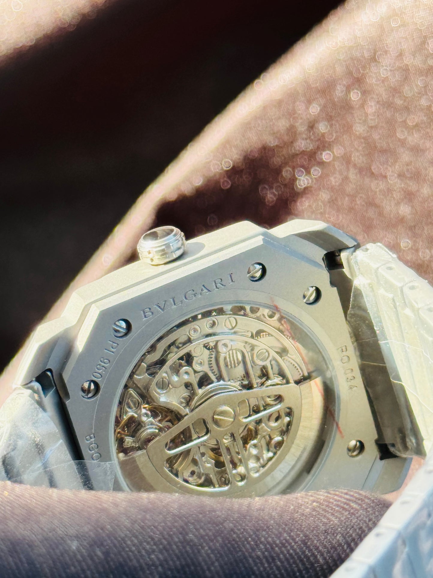 IMPONENTE Y DISTINGUIDO RELOJ AUTOMÁTICO MECÁNICO SKELETON BVLGARI OCTO! HERMOSO DISEÑO Y CALIDAD!!!

PRECIO A TRATAR 

Información por WhatsApp 99 81 92 84 65


NOTA:

No se hacen envíos 🚚  📦 💨!

Las Ventas son solo en Cancún

Nuestro Lema: No somos N