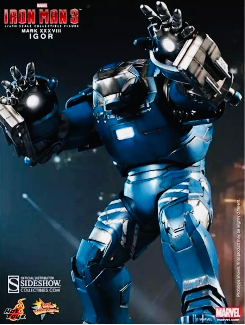 Obra maestra de la película Iron Man
Mark 38 (Igor)
-Género: Figura -Fabricante: HOT TOYS -Tamaño: escala 1/6 (altura total aprox. 430 mm) -Apareció en: Iron Man 3 [

Condición del producto] Nuevo en cajas 

Luces Led 

💯 % se puede posar en cualqui