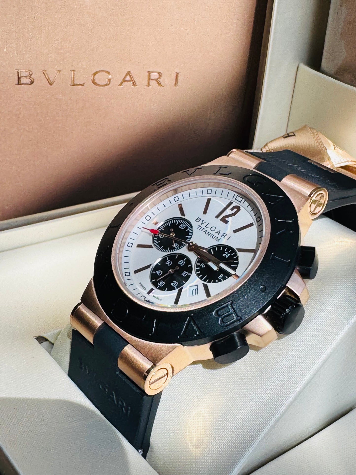 ESPECTACULAR RELOJ AUTOMÁTICO MULTIFUNCIONAL BVLGARI-CRONÓMETRO-SEGUNDERO-2 ZONAS HORARIAS-CRISTAL ZAFIRO-ETC