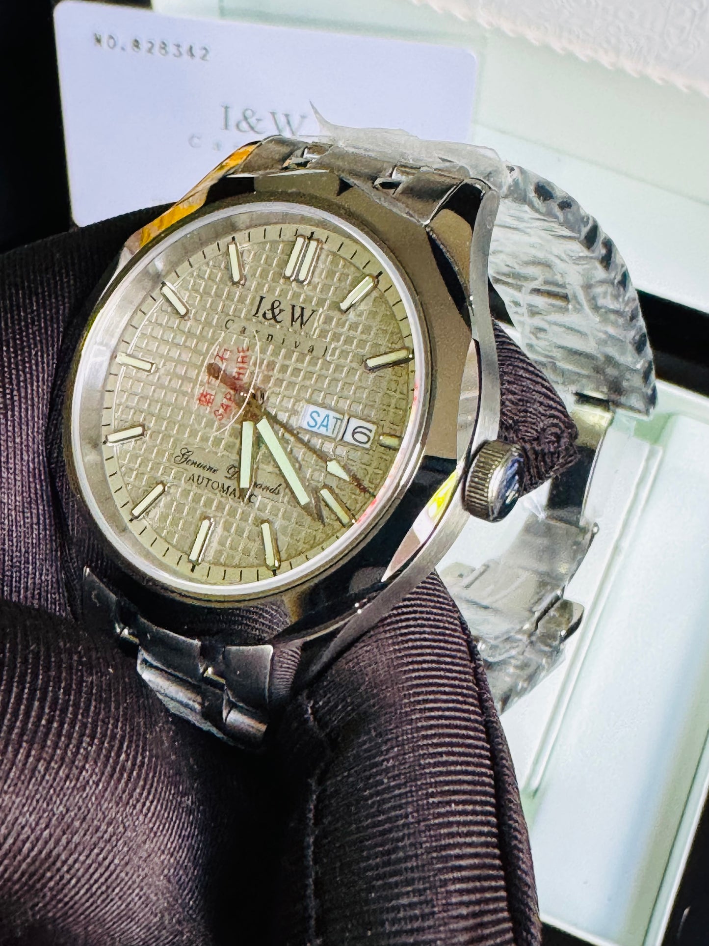 HERMOSO y ELEGANTE DISEÑO I&W AUTOMATICO- CRISTAL ZAFIRO-LUMINOSO-FECHADOR-DÍA DE LA SEMANA 💯% ORIGINAL