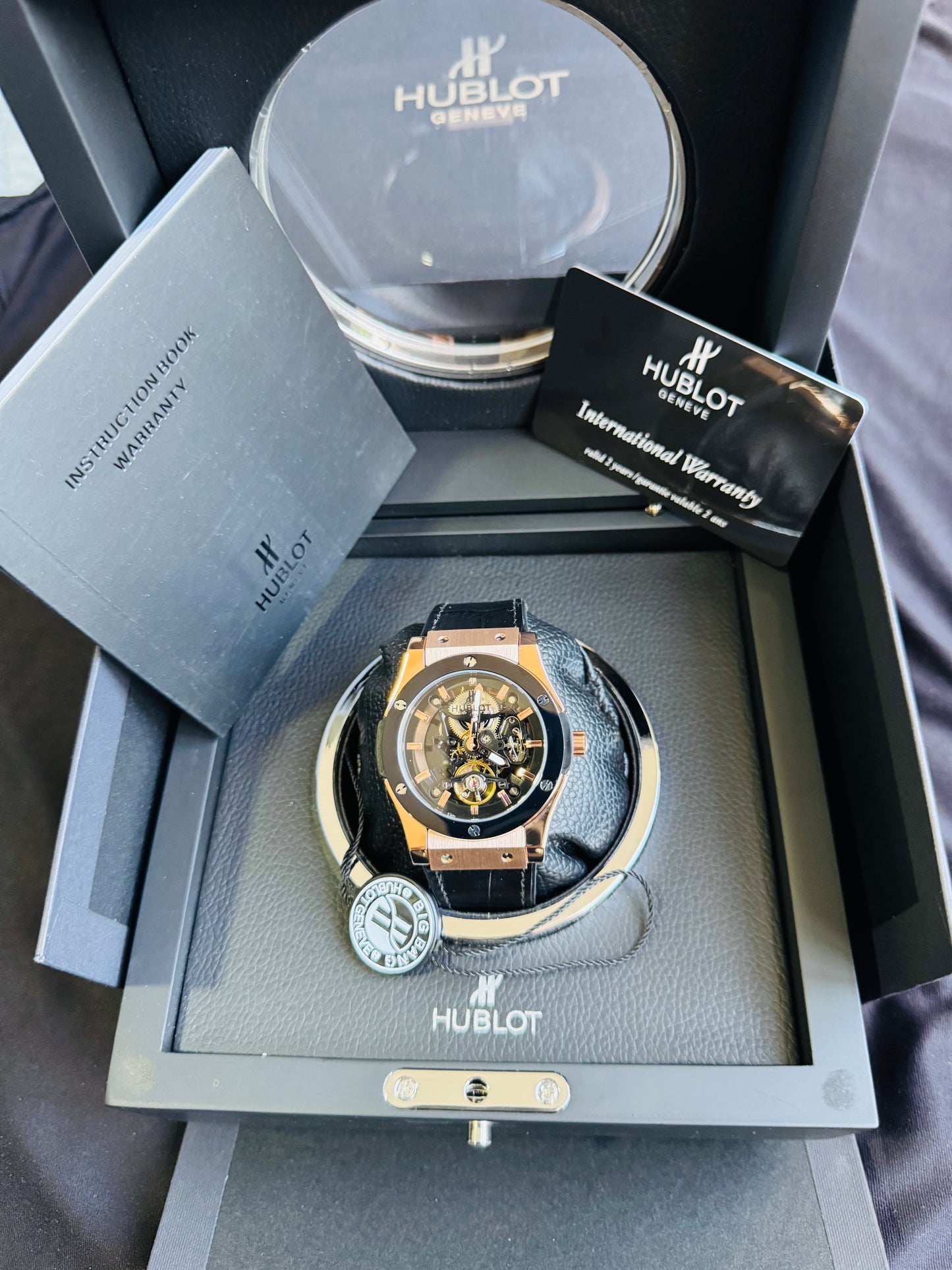 ESPECTACULAR RELOJ HUBLOT SKELETON AUTOMÁTICO MECÁNICO- CRISTAL ZAFIRO MÁXIMO LUJO!!!

PRECIO: A TRATAR 

VENTAS SOLO EN CANCÚN 

INFORMACION POR WhatsApp 99 81 92 84 65.

NO SE HACEN ENVÍOS 🚚