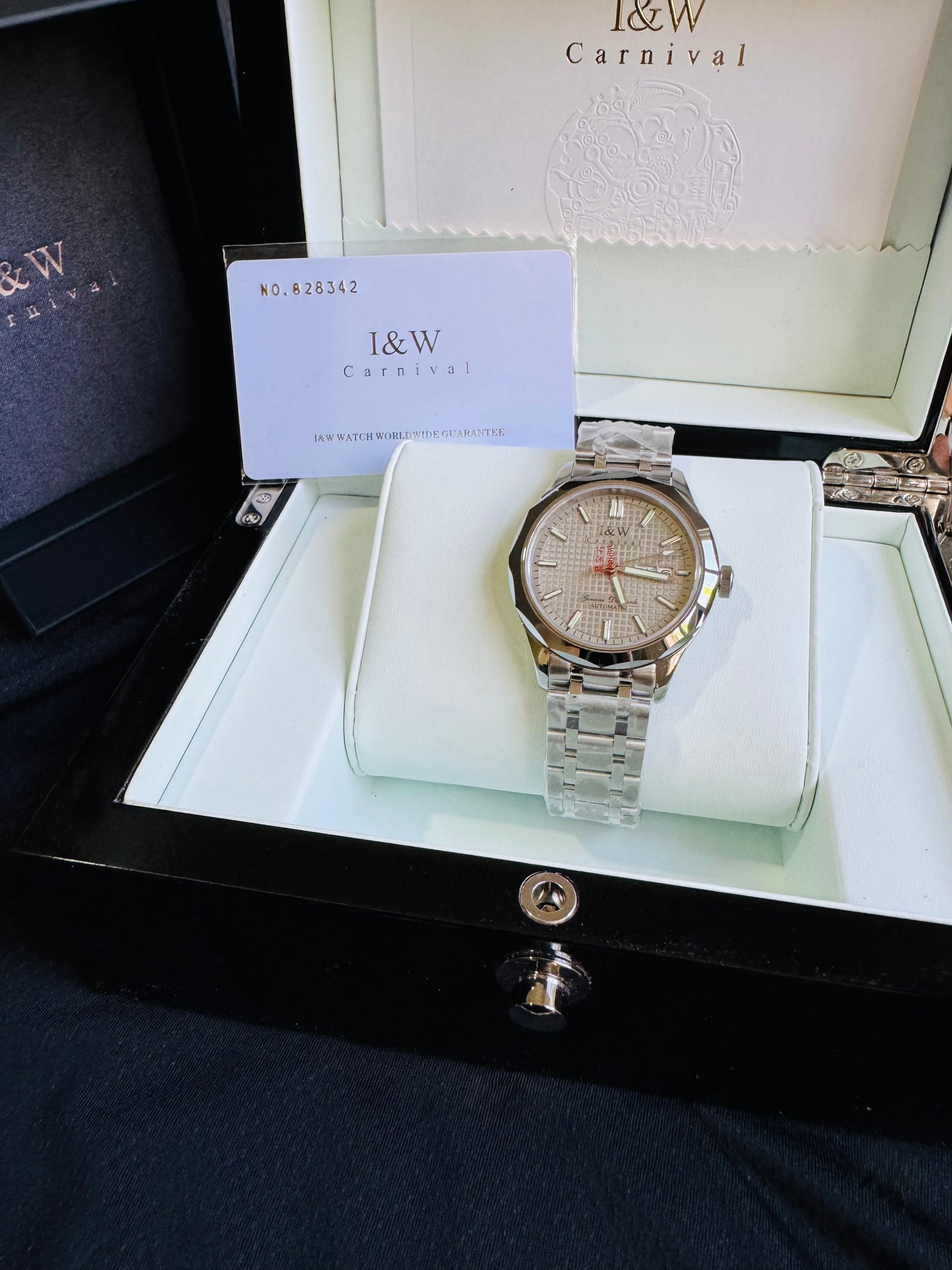 HERMOSO y ELEGANTE DISEÑO I&W AUTOMATICO- CRISTAL ZAFIRO-LUMINOSO-FECHADOR-DÍA DE LA SEMANA 💯% ORIGINAL