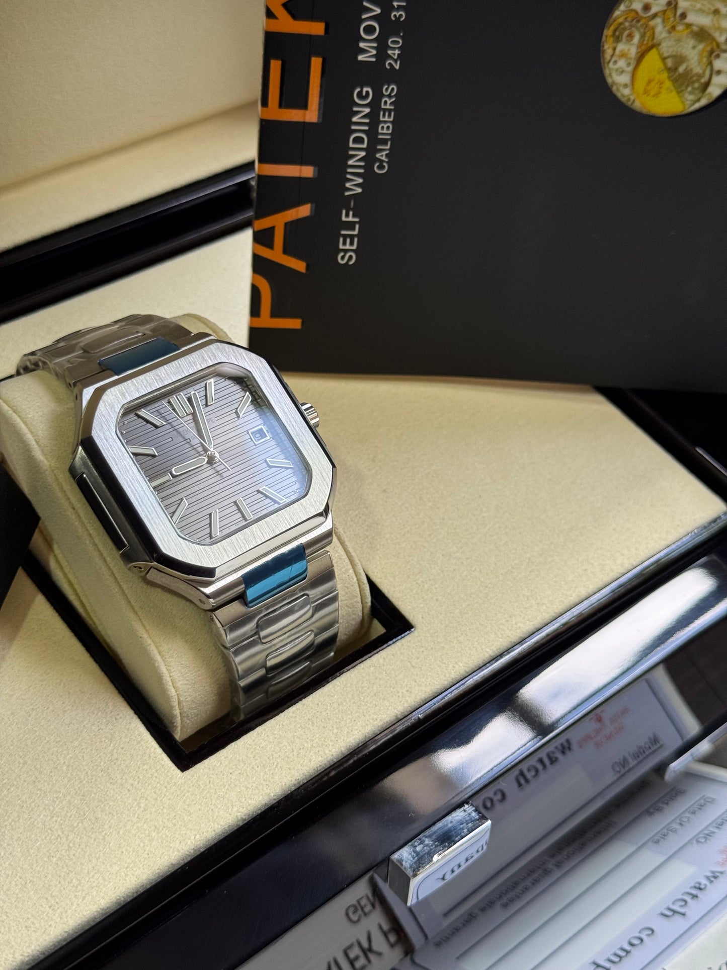 EXCLUSIVO RELOJ PATEK PHILIPPE AUTOMÁTICO- FECHADOR- JOYAS 💎- CRISTAL ZAFIRO- LUMINOSO- ÚLTIMO Y MÁS NUEVO DISEÑO!!!
PRECIO: A TRATAR 

No se hacen Envíos 🚚 

Ventas solo en Cancún 

Información por WHATSAPP 99 81 92 84  65