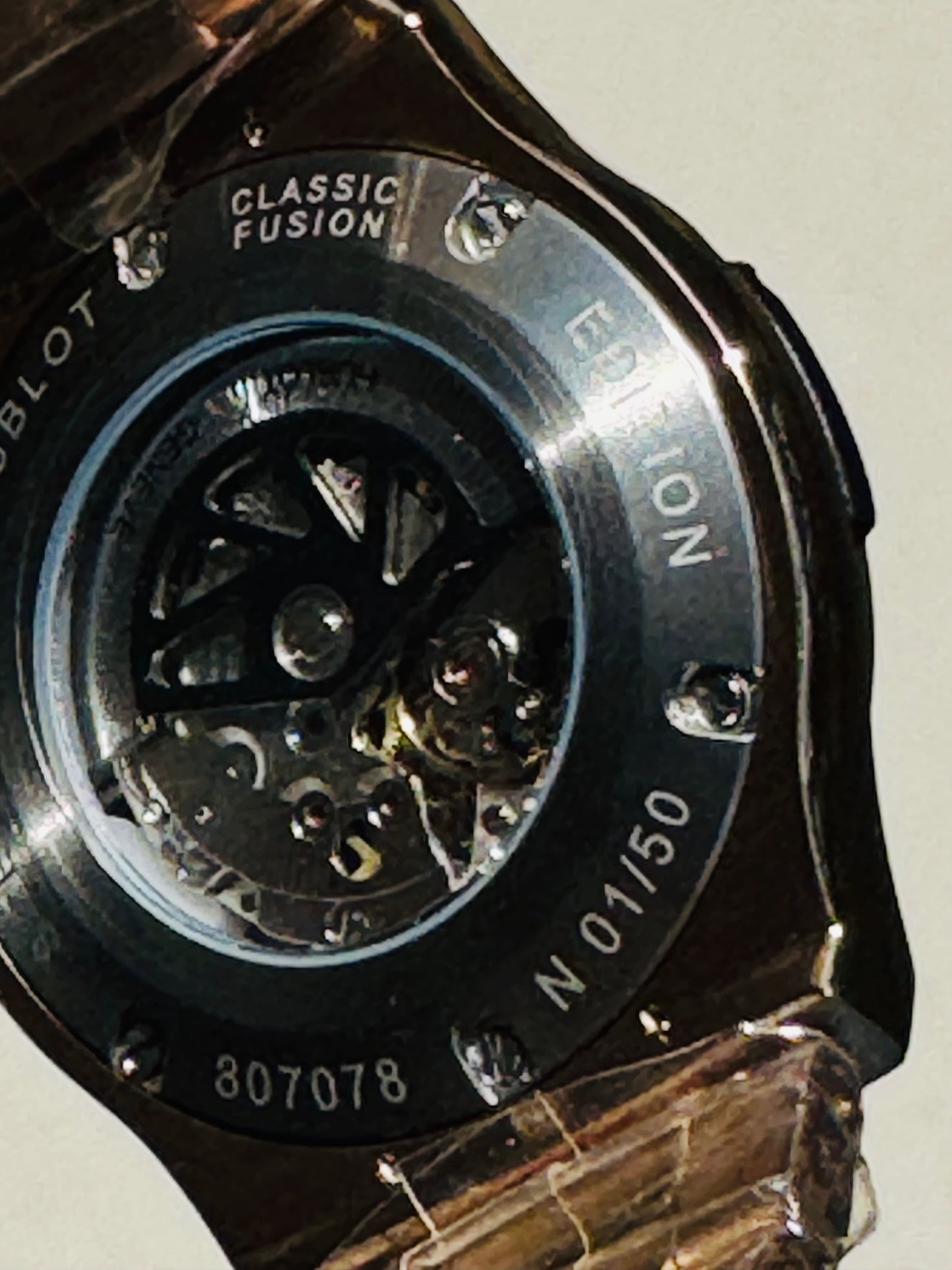MÁXIMO LUJO! EXCLUSIVO HUBLOT AUTOMÁTICO CARATULA TIPO DIAMANTE 💎 Y LIJA! ELEGANCIA TOTAL!