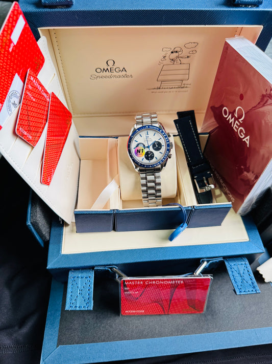 MÁXIMO LUJO!!! ESPECTACULAR DISEÑO OMEGA APOLLO XIlI- AUTOMÁTICO MECÁNICO-SPEED MASTER-PROFESSIONAL-EYES ON THE STARS- ORIGINAL MOVIMIENTO MECÁNICO TIERRA Y CÁPSULA ESPACIAL SNOOPY APOLLO XIII