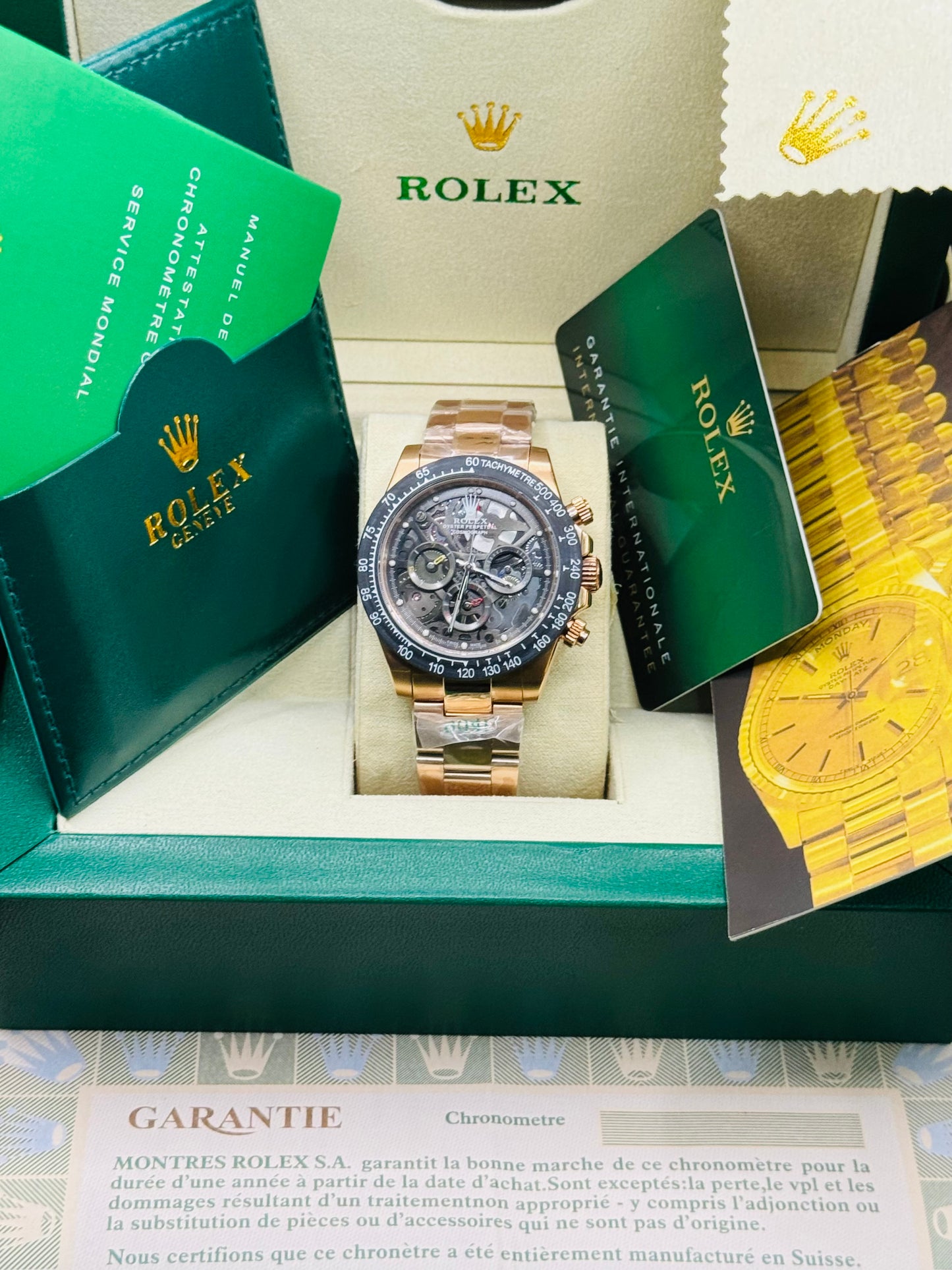 Hermoso Reloj Tono ORO Amarillo Automático Mecánico Skeleton-Luminoso- Gran Detalle- Diales Giratorio Etcétera Favor de Pedir Información por WhatsApp al 99 81 92 84 65