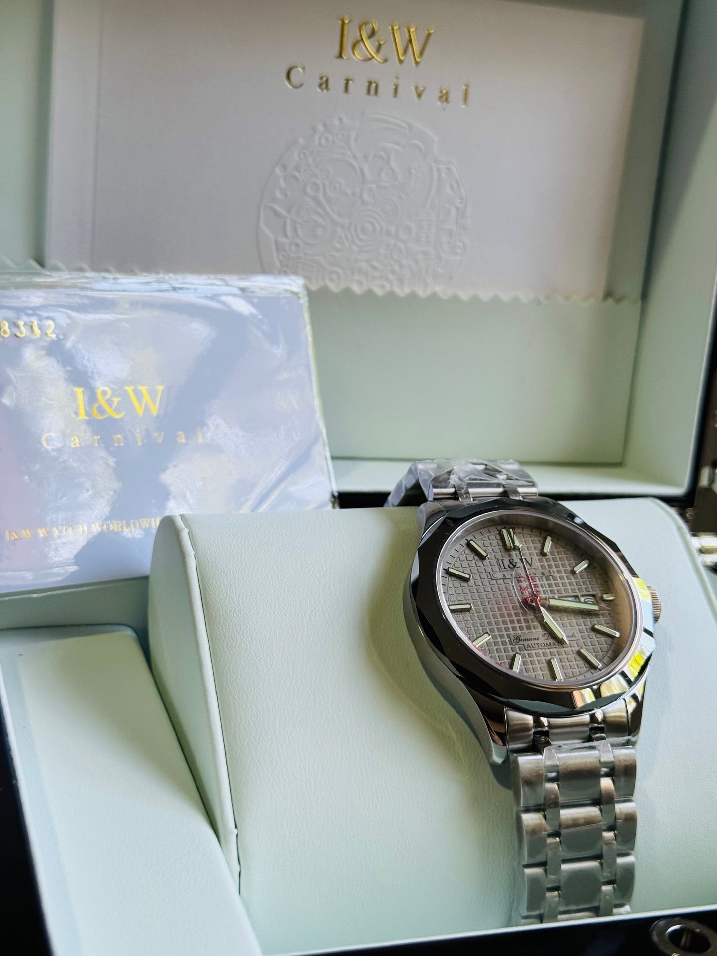 HERMOSO y ELEGANTE DISEÑO I&W AUTOMATICO- CRISTAL ZAFIRO-LUMINOSO-FECHADOR-DÍA DE LA SEMANA 💯% ORIGINAL