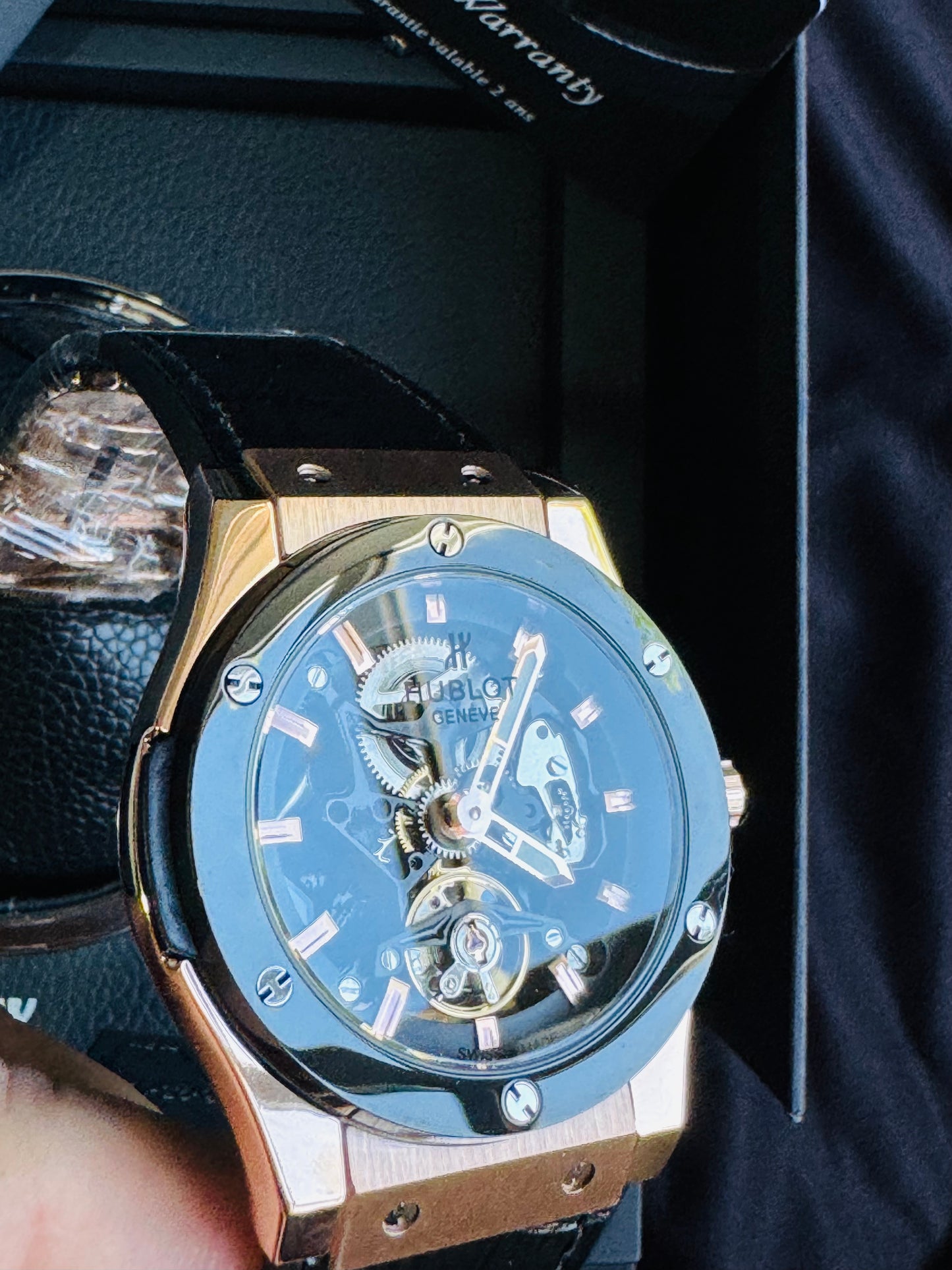 ESPECTACULAR RELOJ HUBLOT SKELETON AUTOMÁTICO MECÁNICO- CRISTAL ZAFIRO MÁXIMO LUJO!!!

PRECIO: A TRATAR 

VENTAS SOLO EN CANCÚN 

INFORMACION POR WhatsApp 99 81 92 84 65.

NO SE HACEN ENVÍOS 🚚
