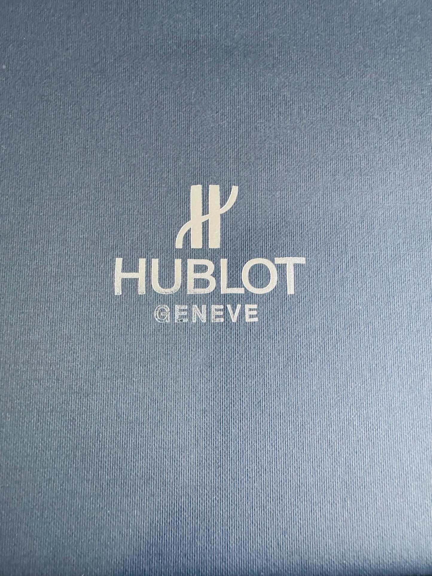 ESPECTACULAR RELOJ HUBLOT SKELETON AUTOMÁTICO MECÁNICO- CRISTAL ZAFIRO MÁXIMO LUJO!!!

PRECIO: A TRATAR 

VENTAS SOLO EN CANCÚN 

INFORMACION POR WhatsApp 99 81 92 84 65.

NO SE HACEN ENVÍOS 🚚