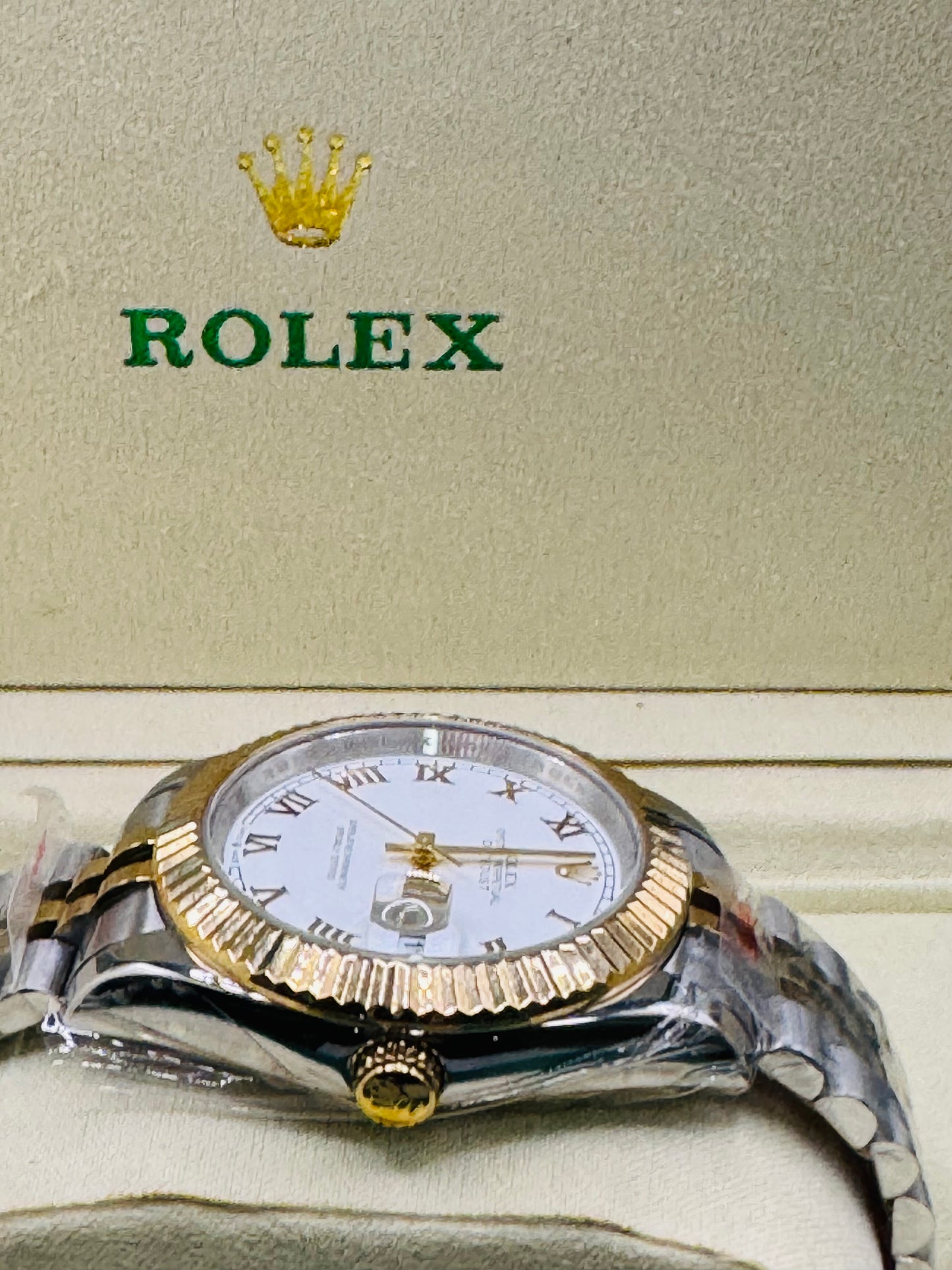 Clásico y Elegante Reloj Automático Mecánico OYSTER PERPETUAL-Luminoso-Fechador Favor de Pedir Información por WhatsApp al 99 81 92 84 65