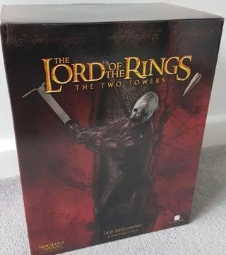 Impresionante  Estatua de Colección - El Señor de los Anillos Uruk-Hai Berserker escala 1/6 Sideshow WETA LOTR Nueva y con sus cajas Originales!