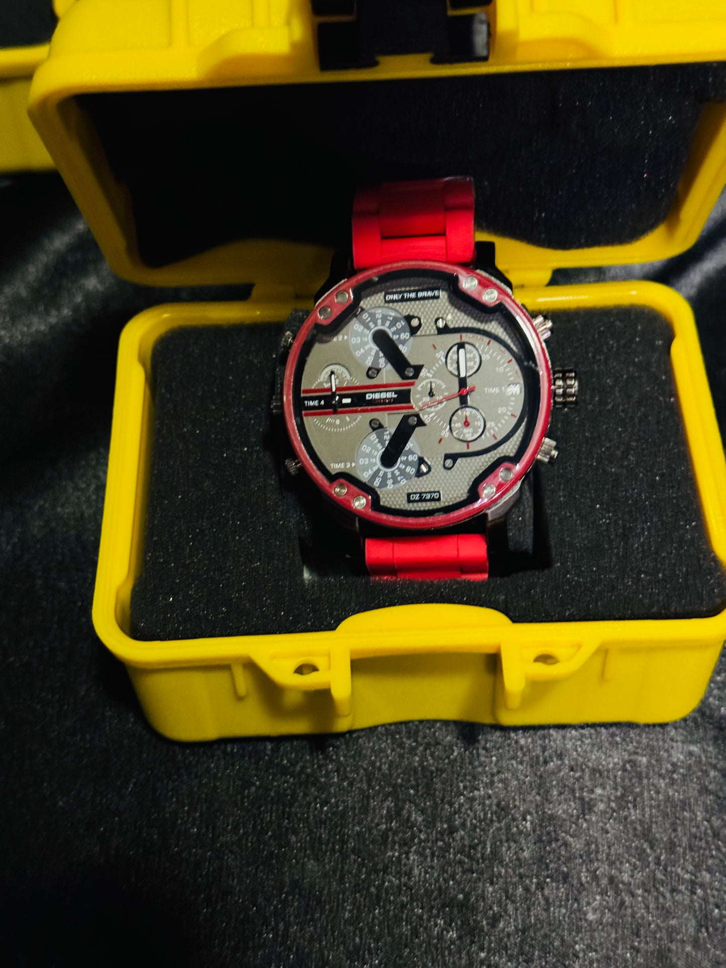 Reloj MR DADDY Diesel Grande y Pesado ! Disponible en 7 Modelos Diferentes!

Información por WhatsApp 99 81 92 84 65


NOTA:

No se hacen envíos 🚚  📦 💨!

Las Ventas son solo en Cancún

Nuestro Lema: No somos Números!