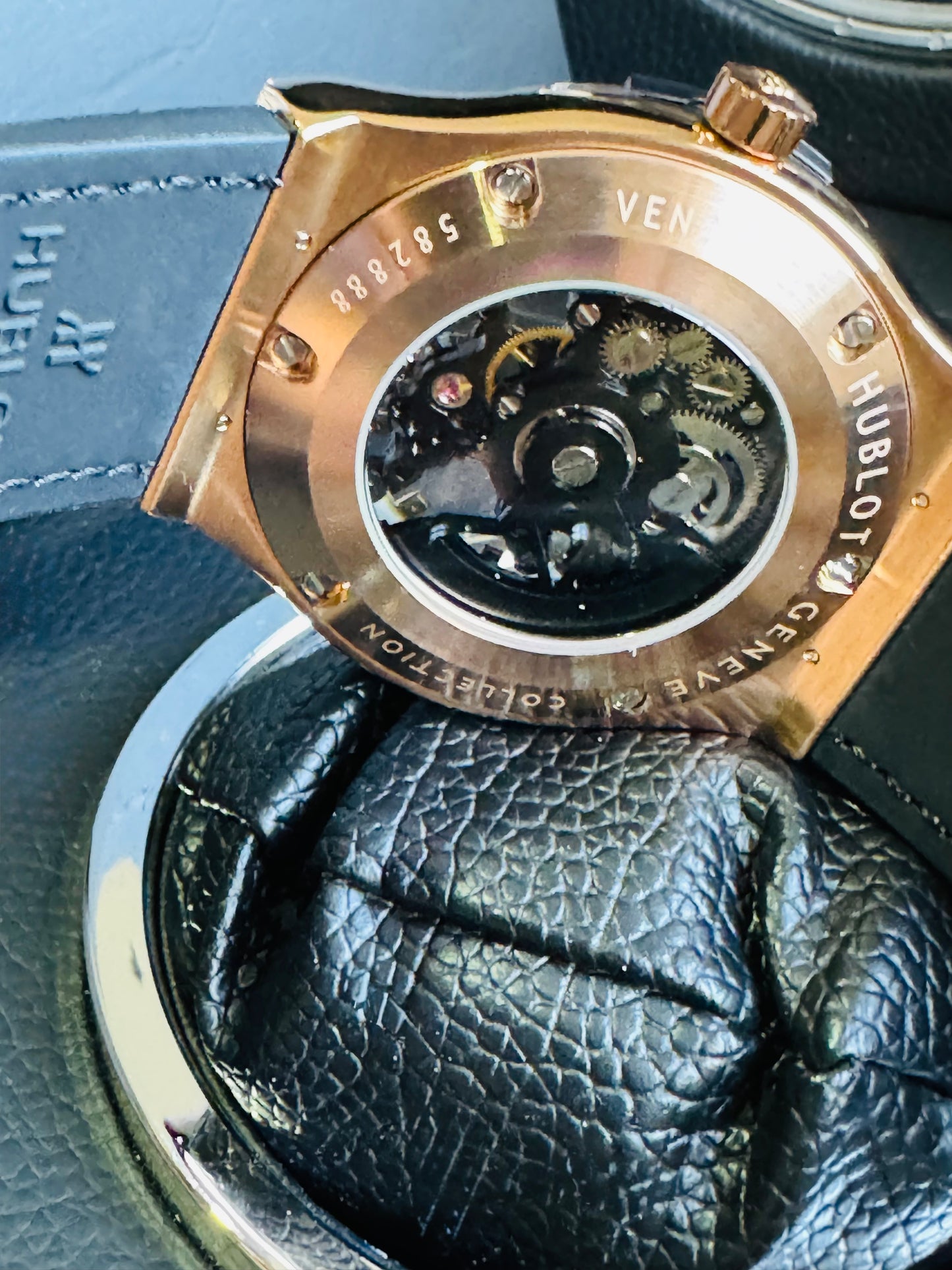 ESPECTACULAR RELOJ HUBLOT SKELETON AUTOMÁTICO MECÁNICO- CRISTAL ZAFIRO- ETC;