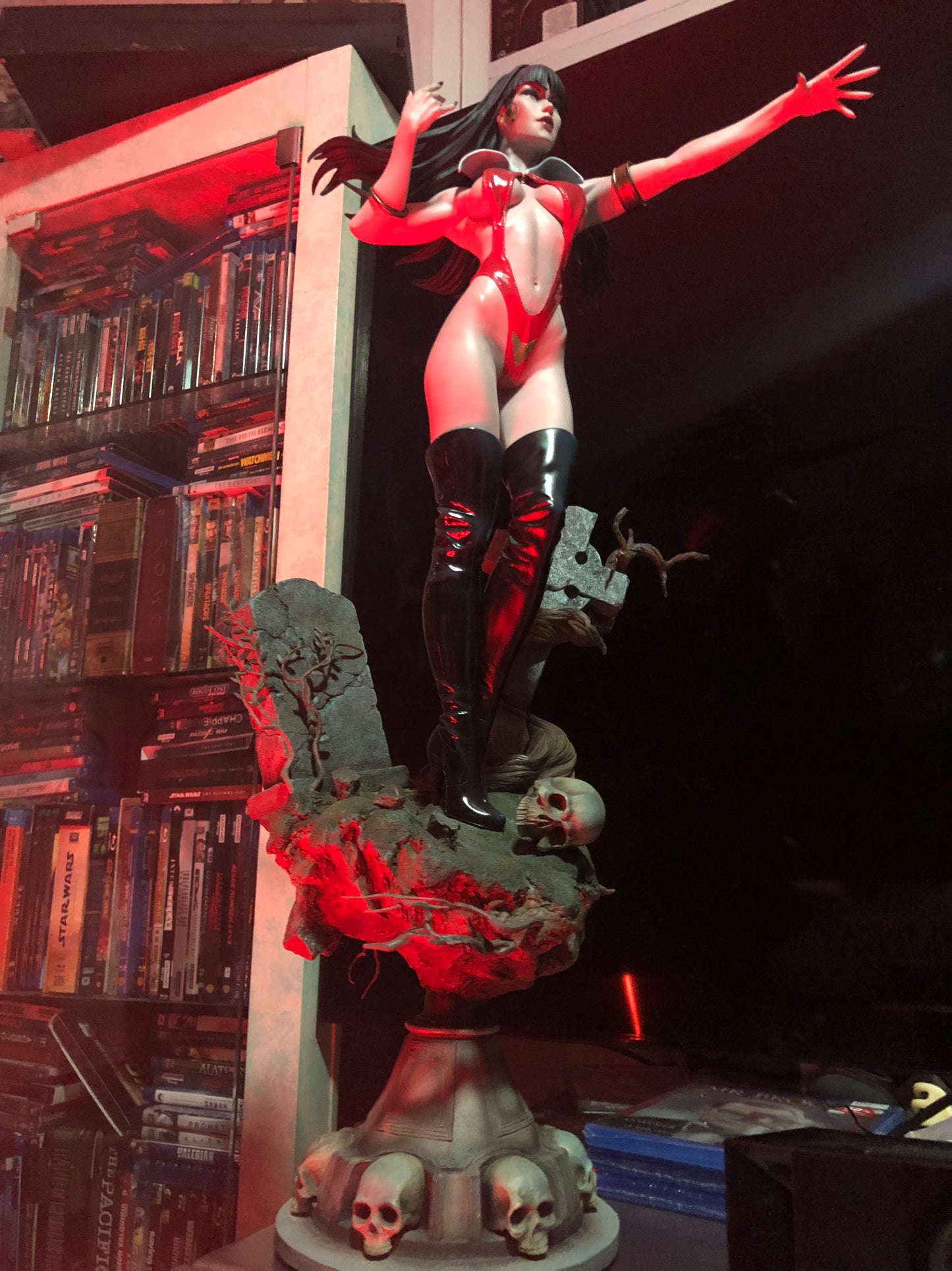 Hermosa Escultura escala 1/4 VAMPIRELLA by SIDESHOW PREMIUM FORMAT