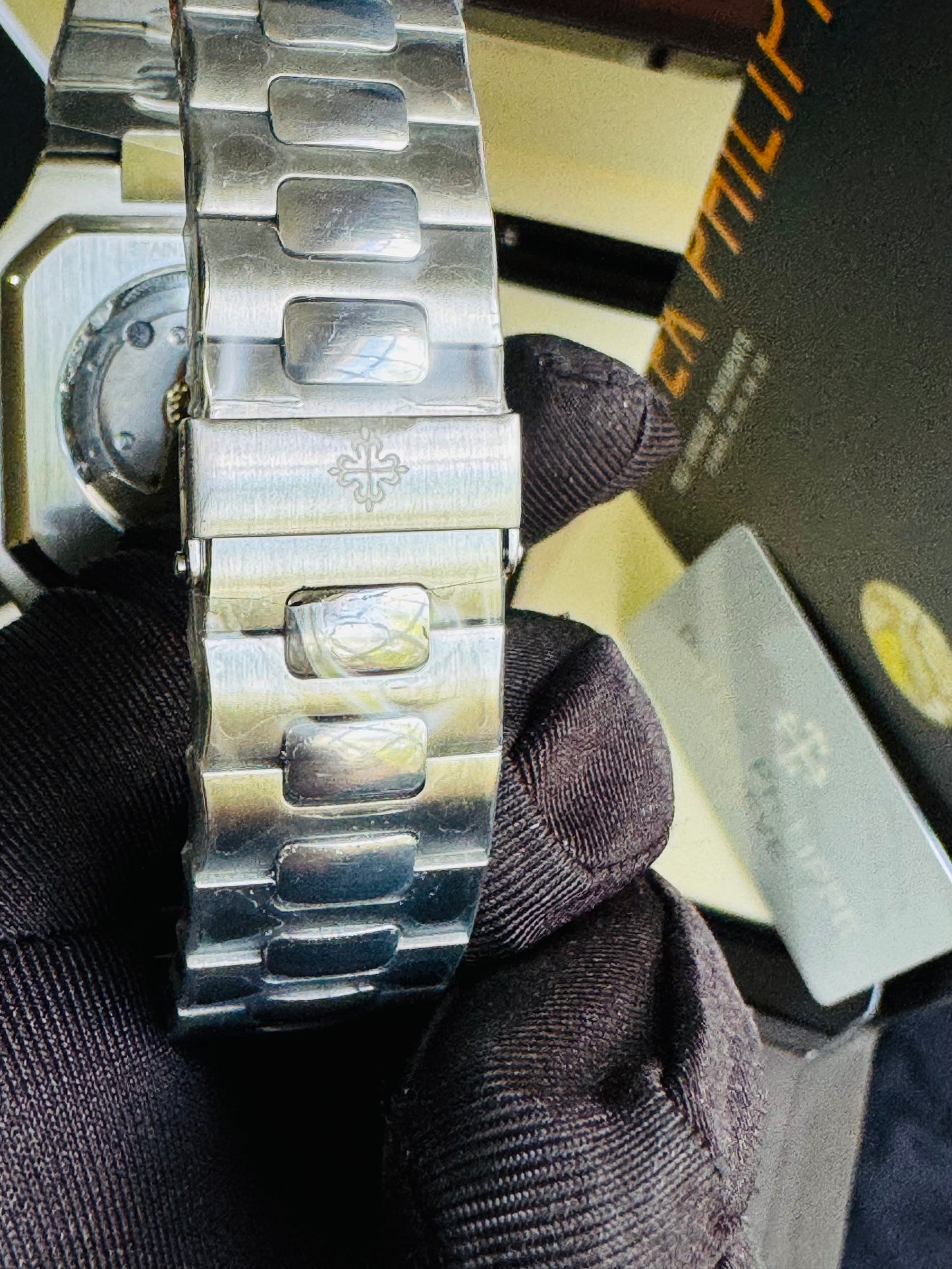 EXCLUSIVO RELOJ PATEK PHILIPPE AUTOMÁTICO- FECHADOR- JOYAS 💎- CRISTAL ZAFIRO- LUMINOSO- ÚLTIMO Y MÁS NUEVO DISEÑO!!!
PRECIO: A TRATAR 

No se hacen Envíos 🚚 

Ventas solo en Cancún 

Información por WHATSAPP 99 81 92 84  65